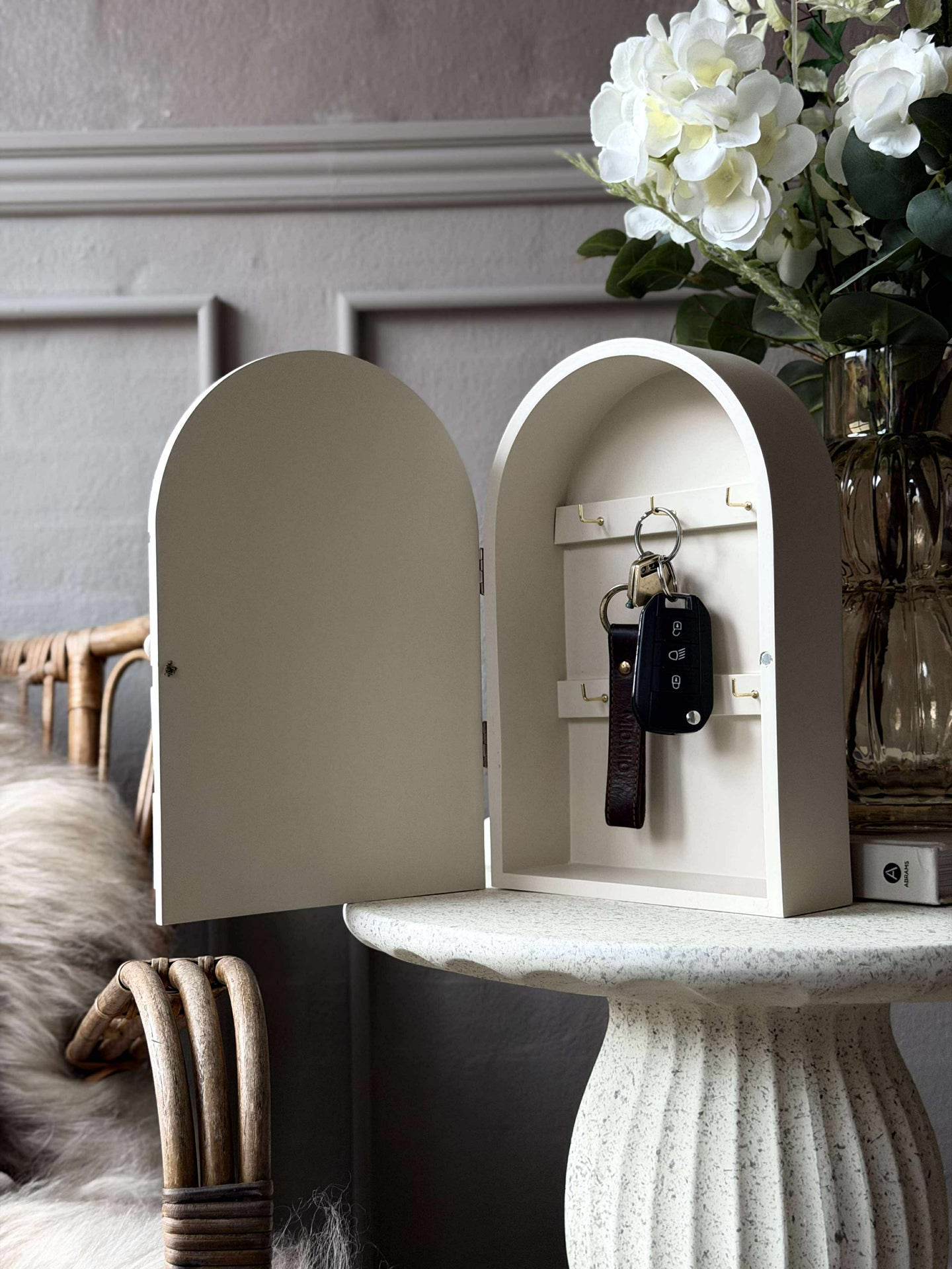 Nyckelskåp - Kräm eller rosa