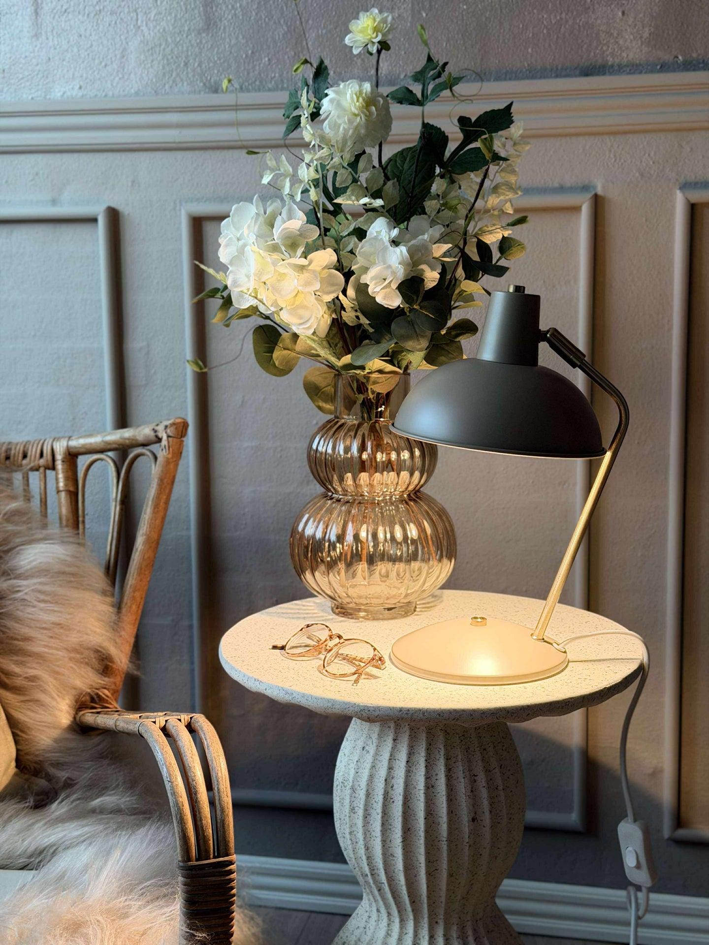 Retro Bordslampa - Beige / guld