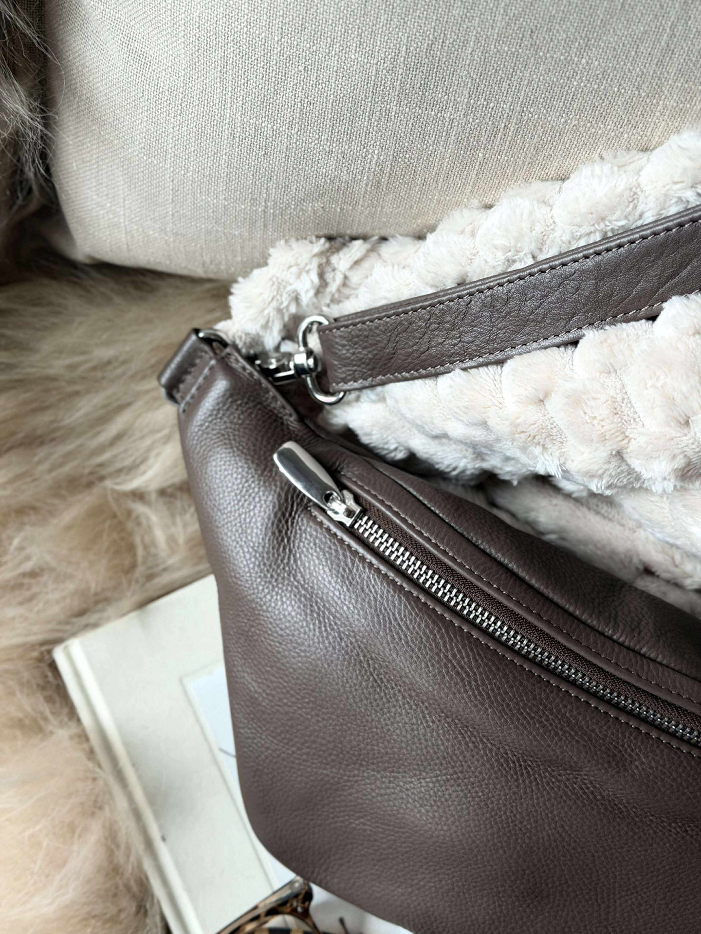 Bumbag Aura - Dark taupe