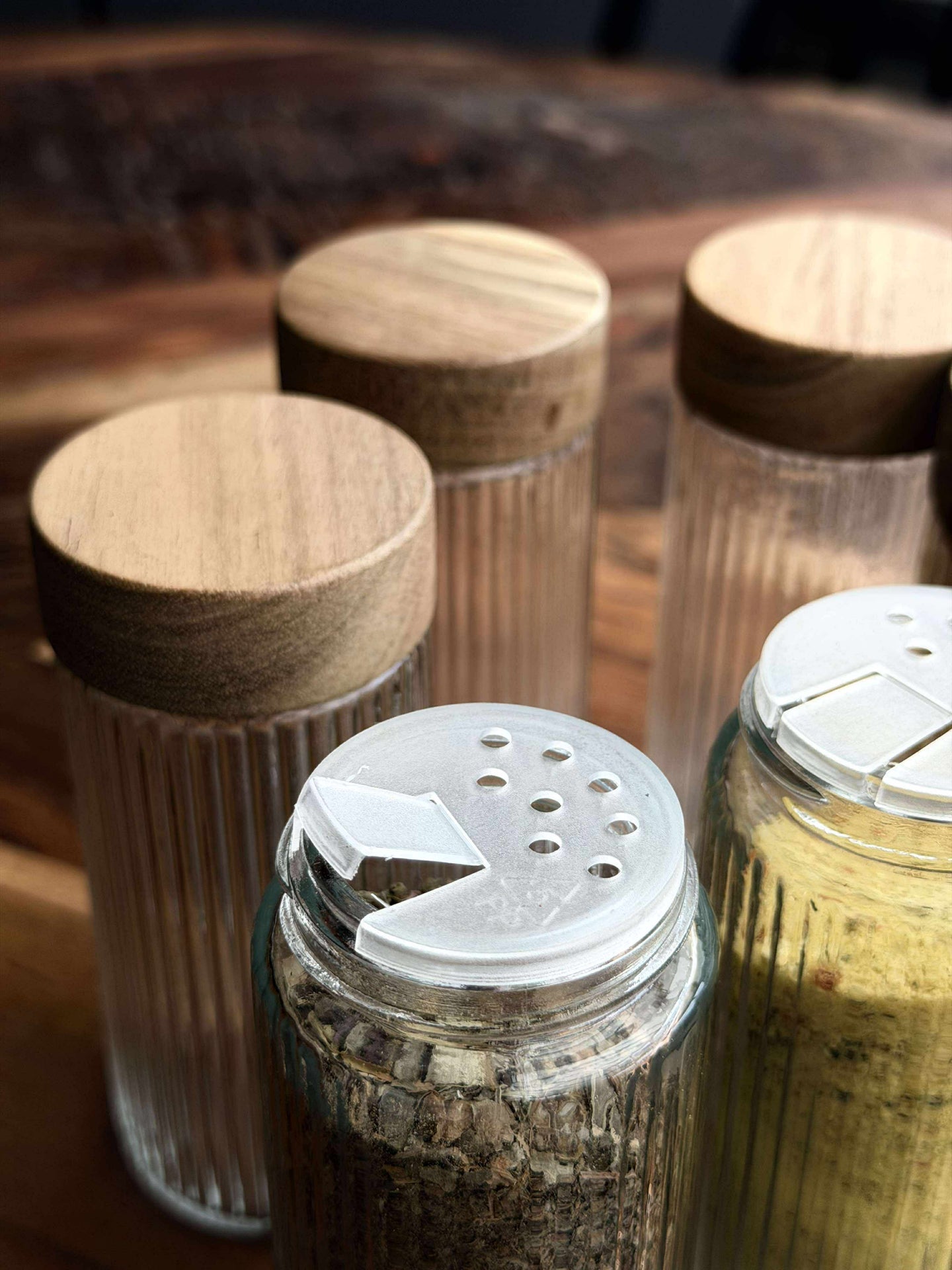 Kryddburkar med trälock - 6 st