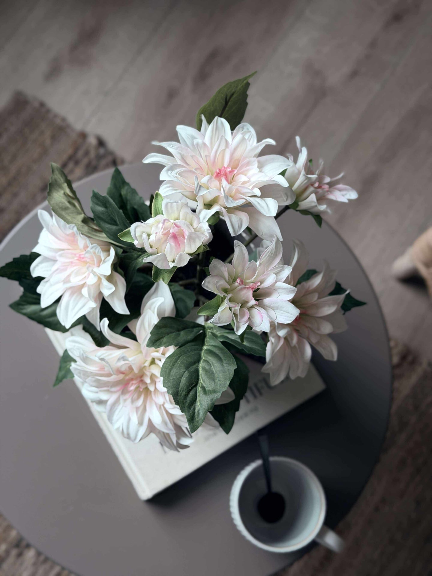 Dahlia i kruka - Vit