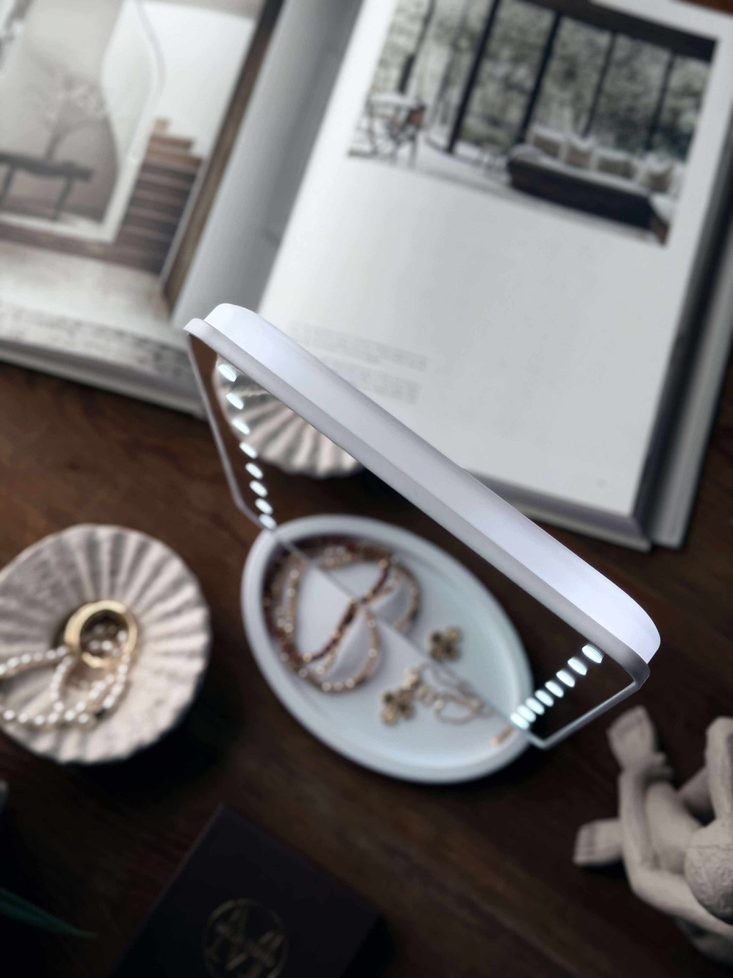 Sminkspegel med belysning