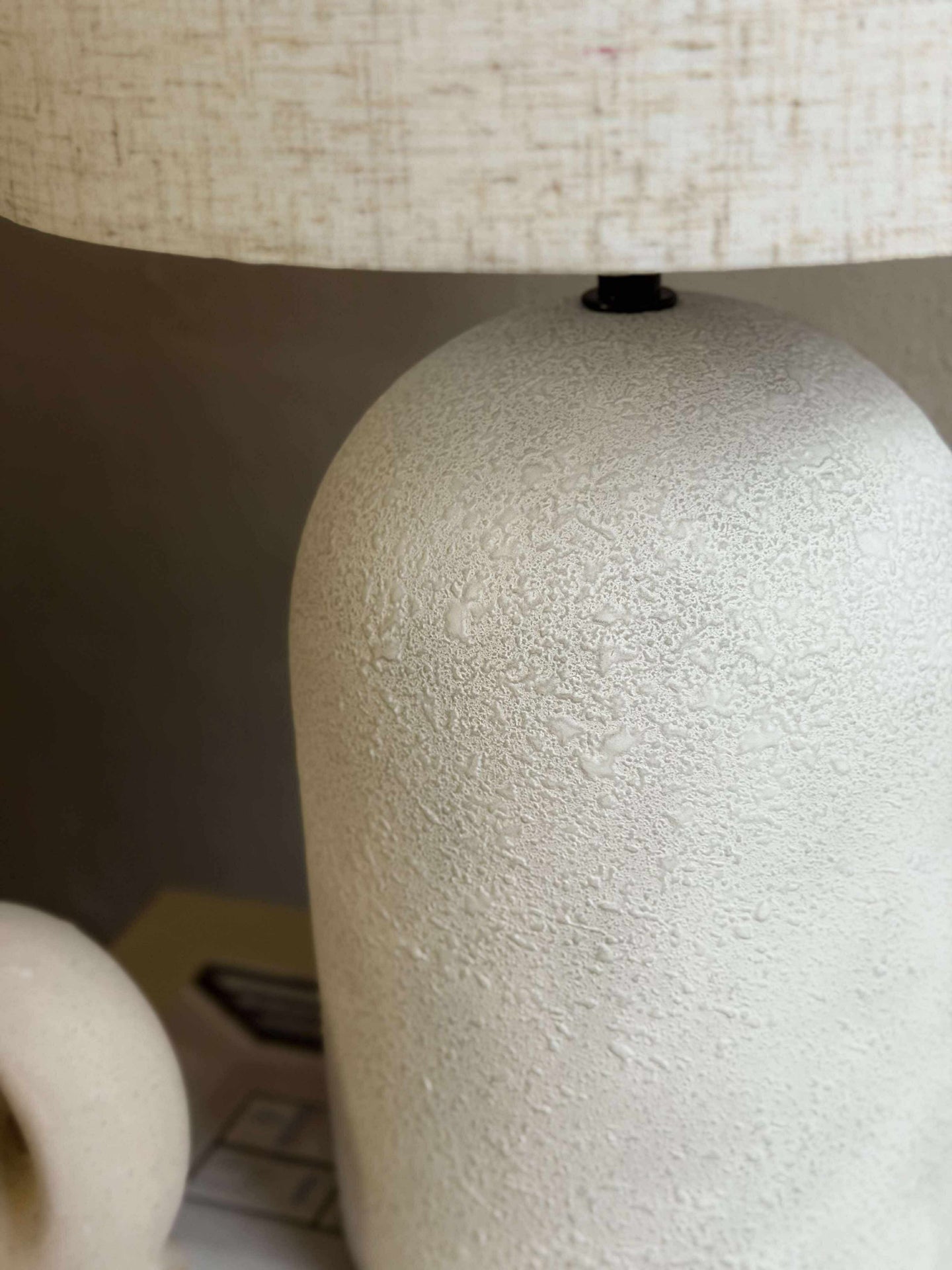 Bordslampa STONEWARE - Ljus natur