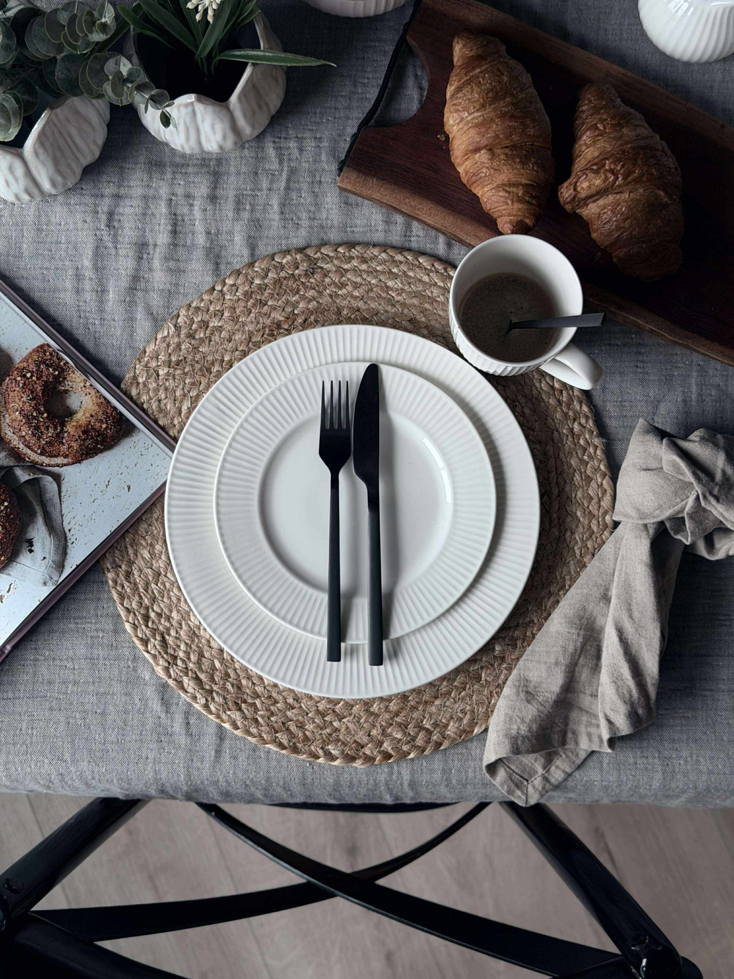 Bestick 16 delar i ask - Matt svart