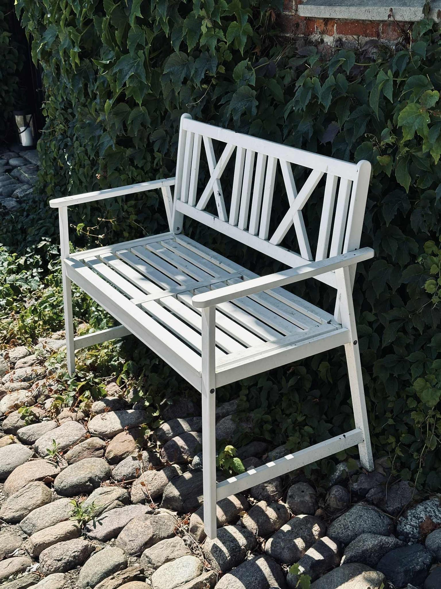 Trädgårdsbänk för 2 personer