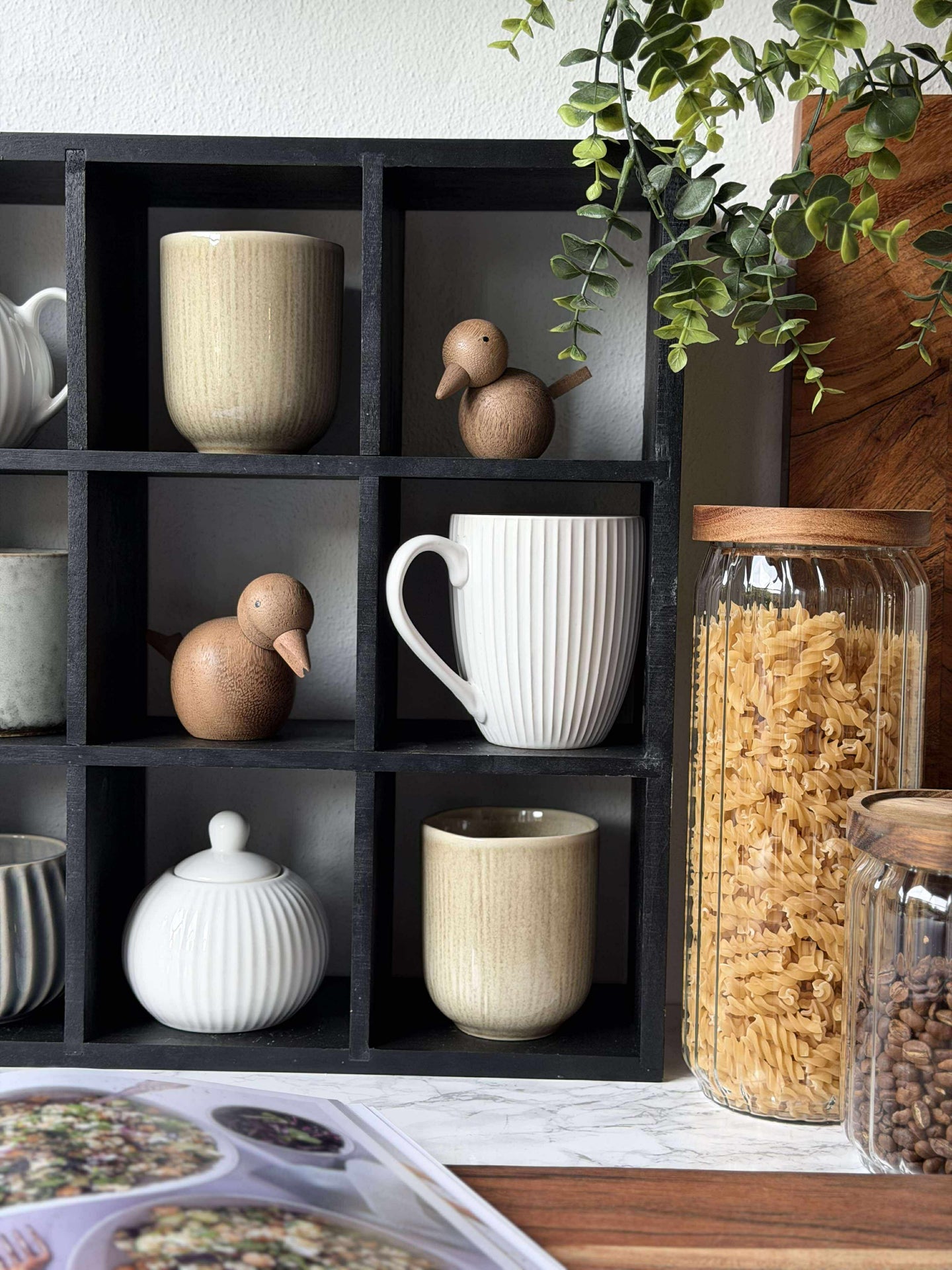 Sittande Fågel - Bärnsten Brun Stor