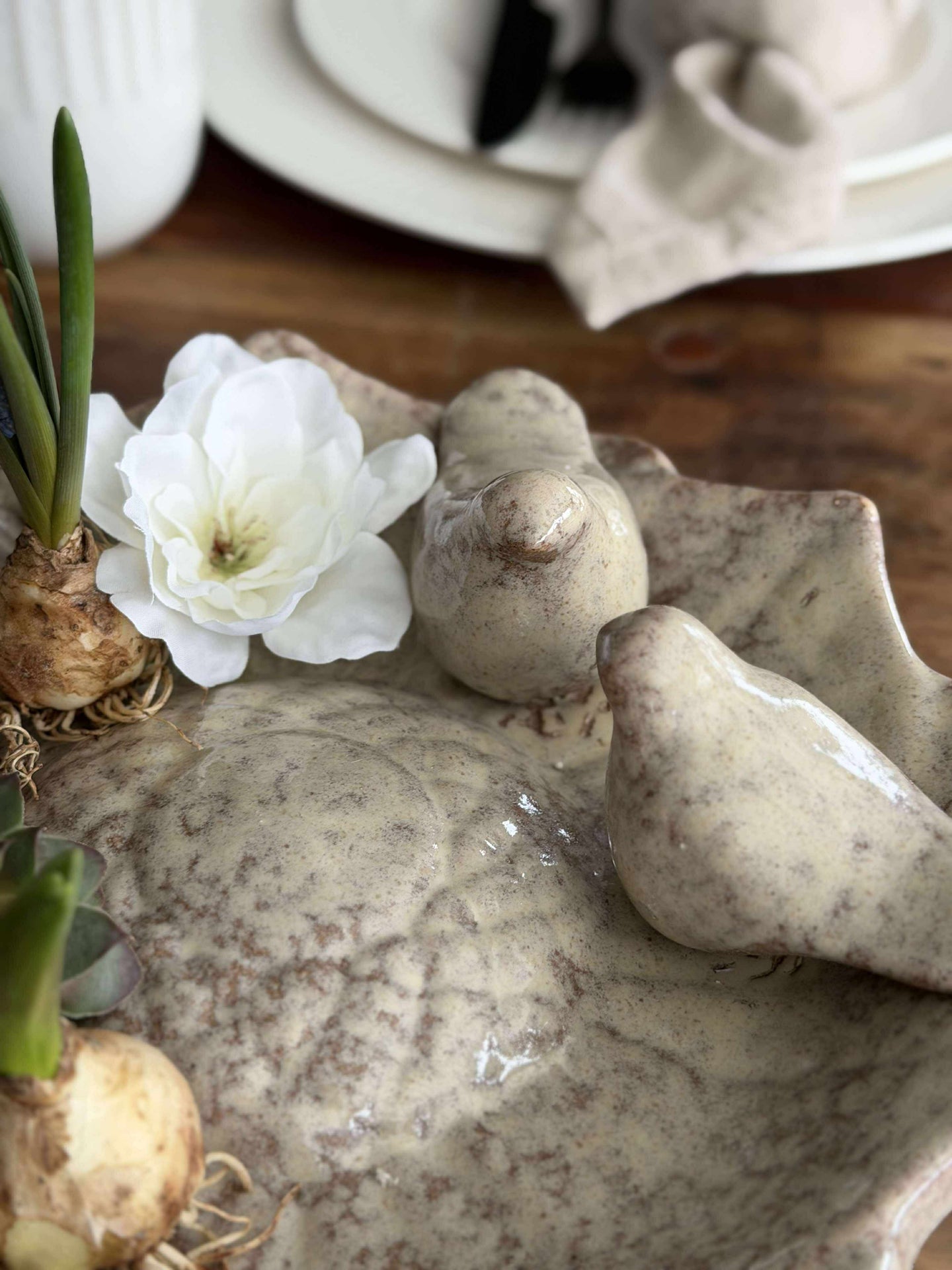 Fat med fåglar – Beige