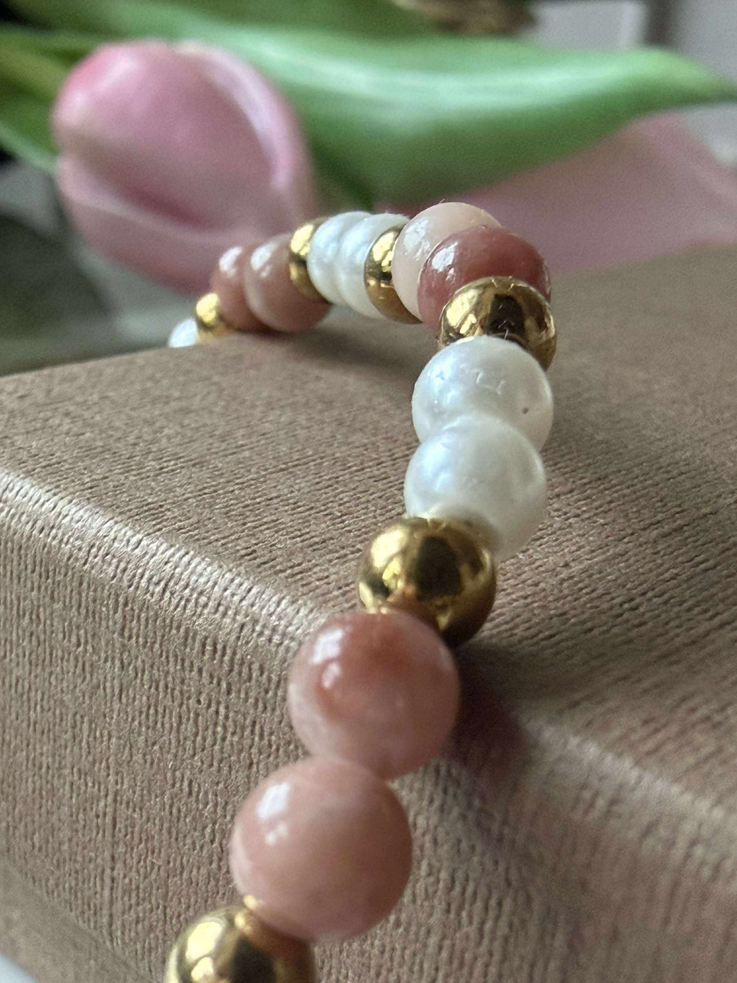 Armband Asta - Natursten guldbelagd