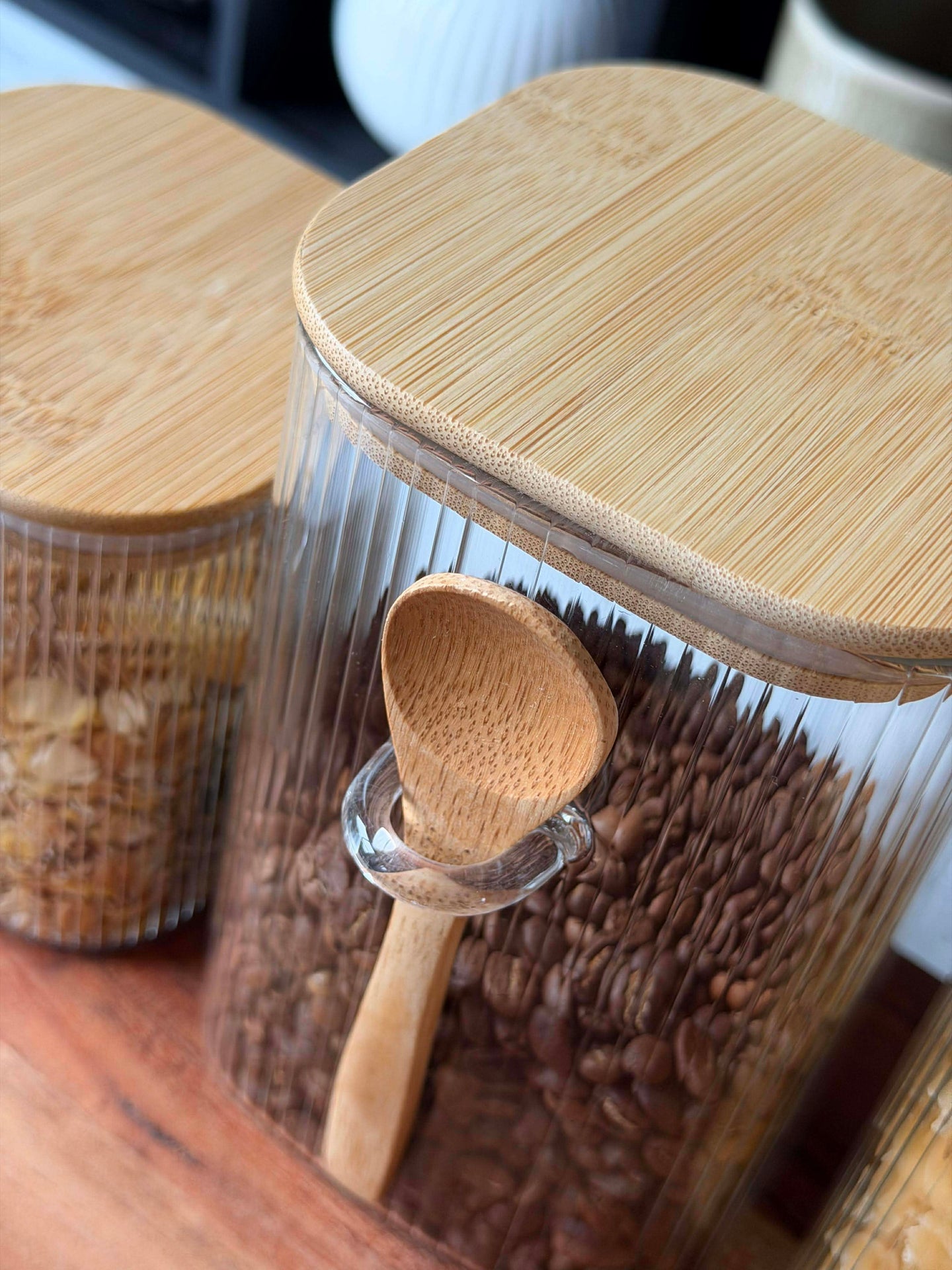 Förvaringsglas med bambulock och sked - Flera storlekar