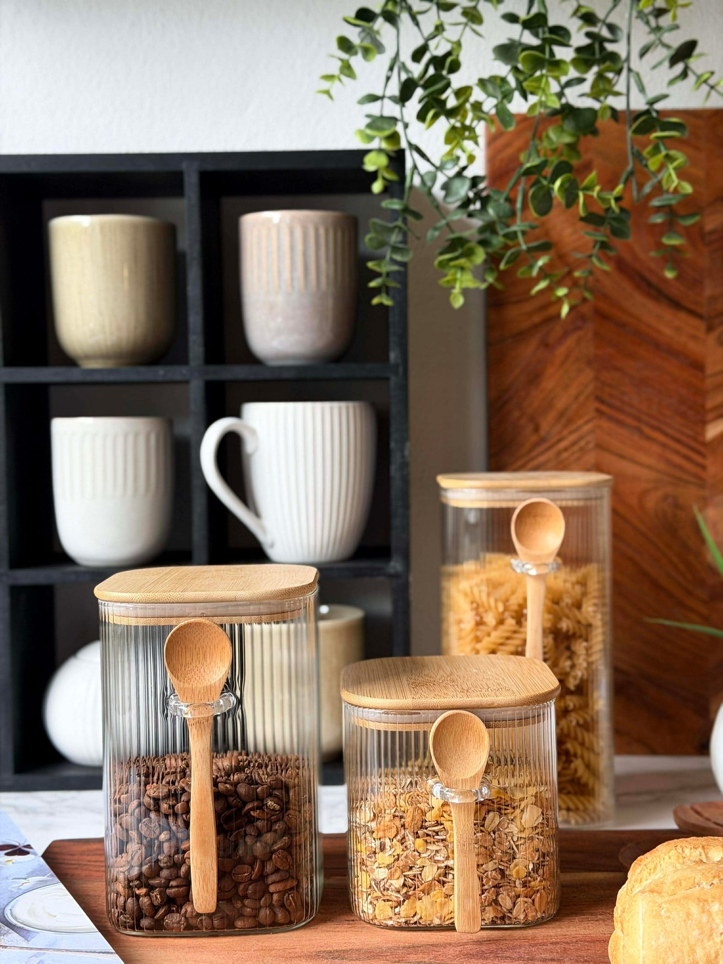 Förvaringsglas med bambulock och sked - Flera storlekar