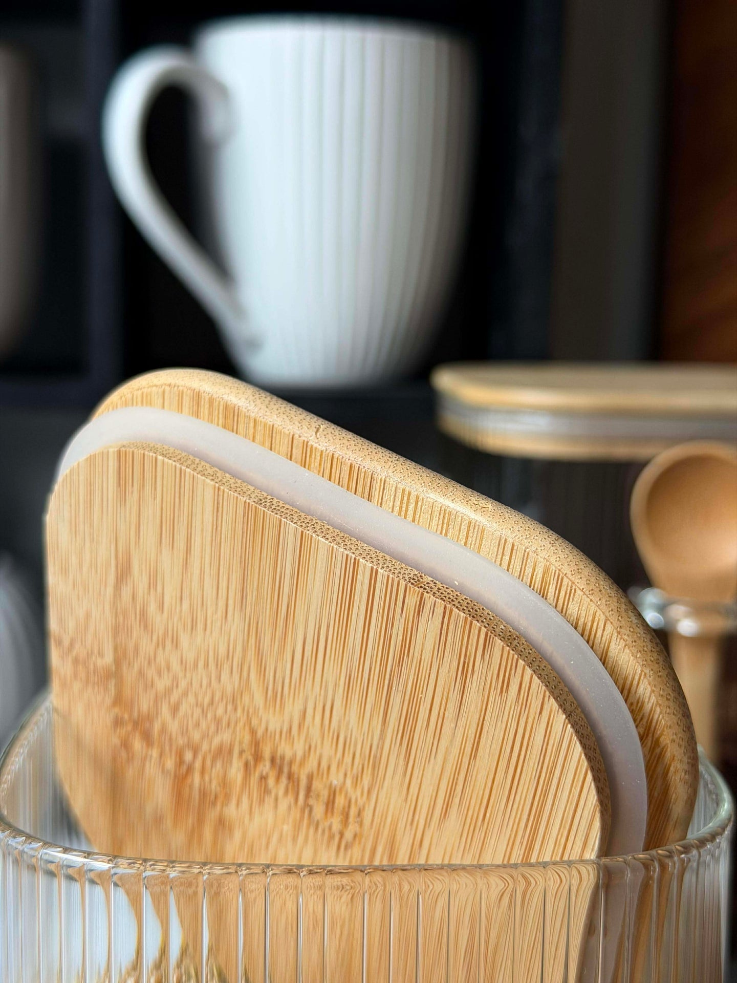 Förvaringsglas med bambulock och sked - Flera storlekar