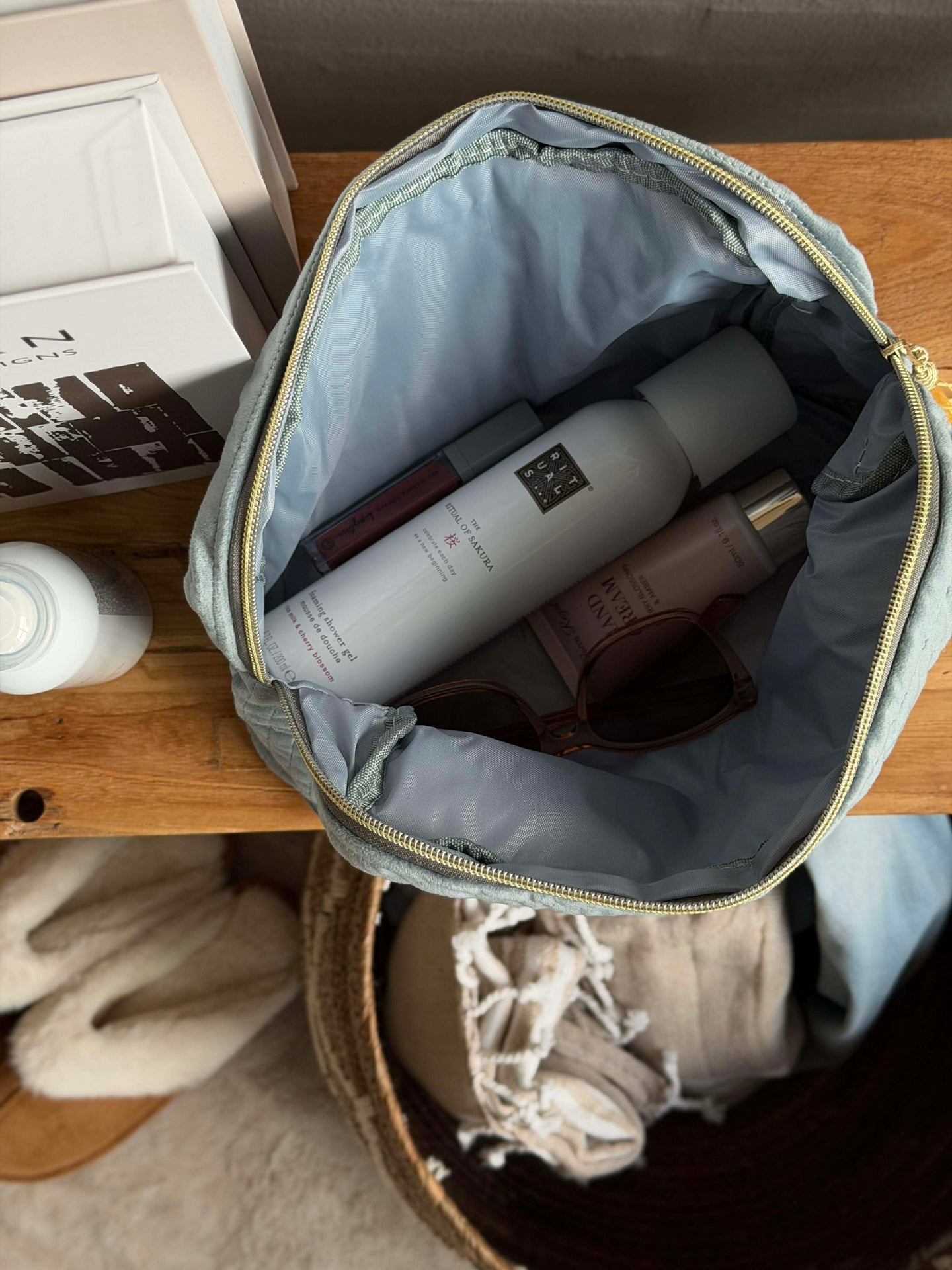 Toalettväska Gia - Flera färger