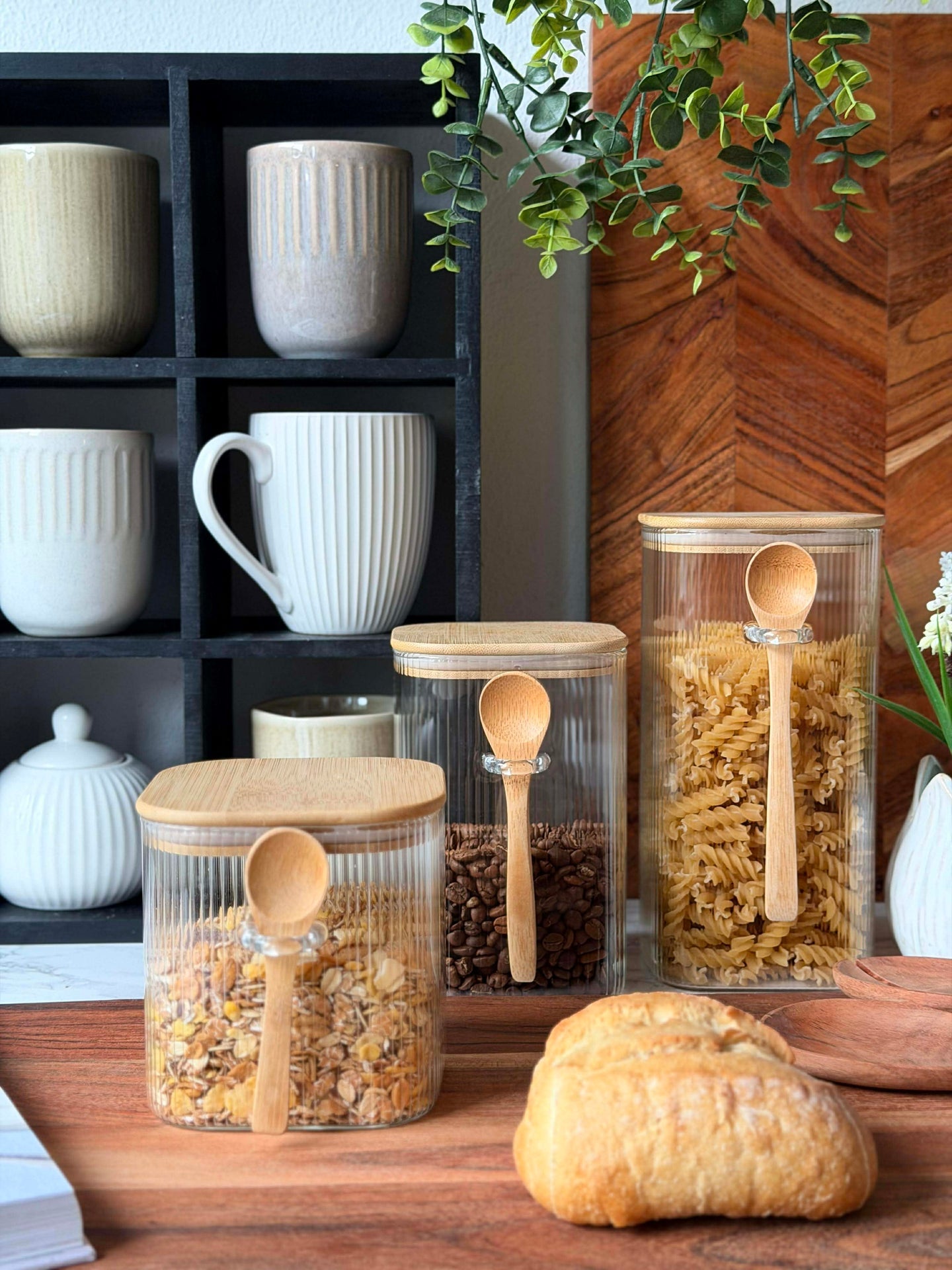 Förvaringsglas med bambulock och sked - Flera storlekar