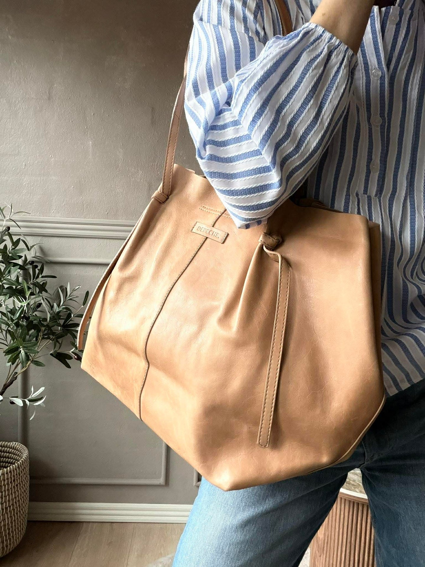 Shopper XL i mjuk läderkvalitet - Sand