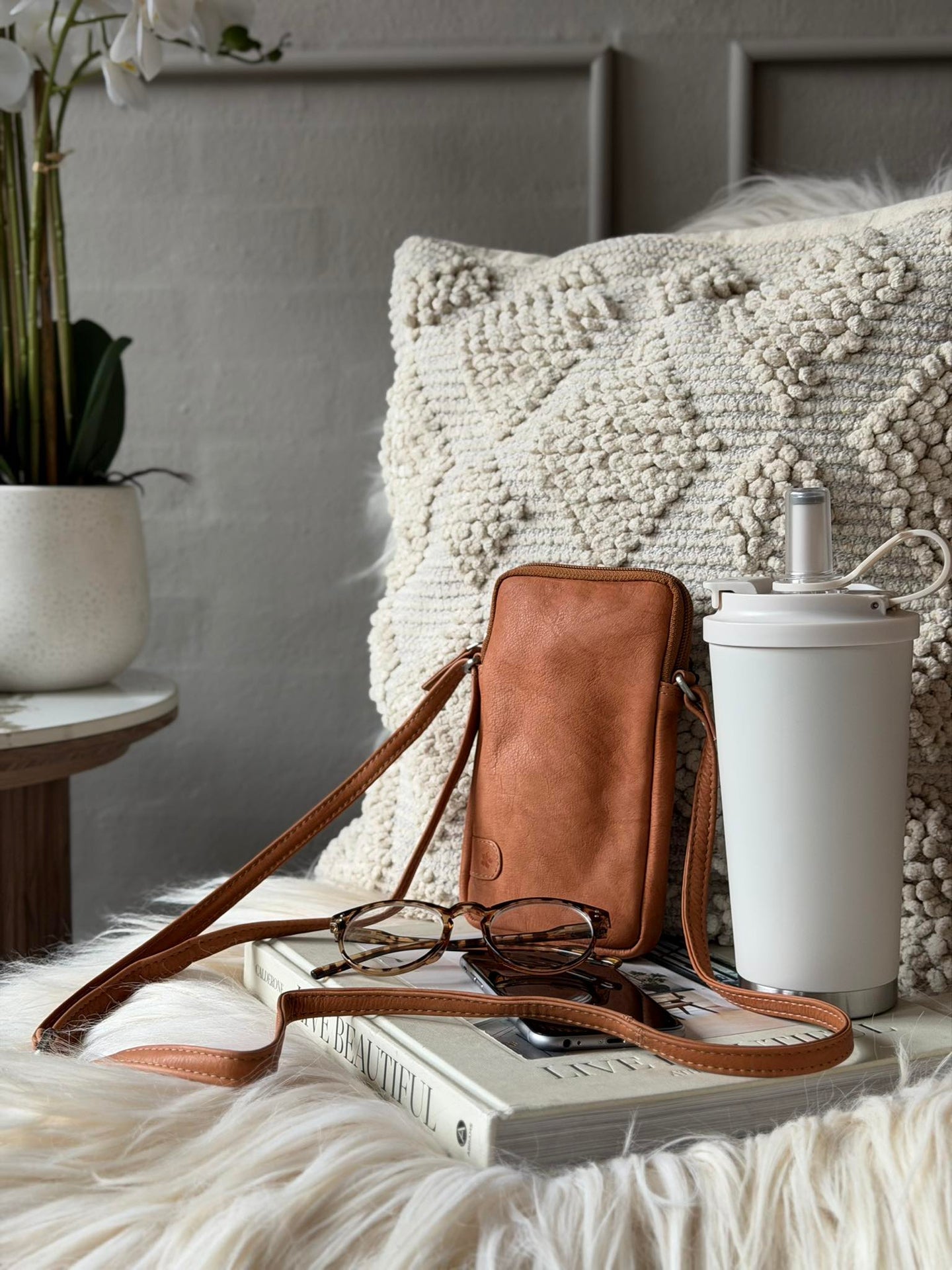 Mobilväska Misse - Cognac / silver