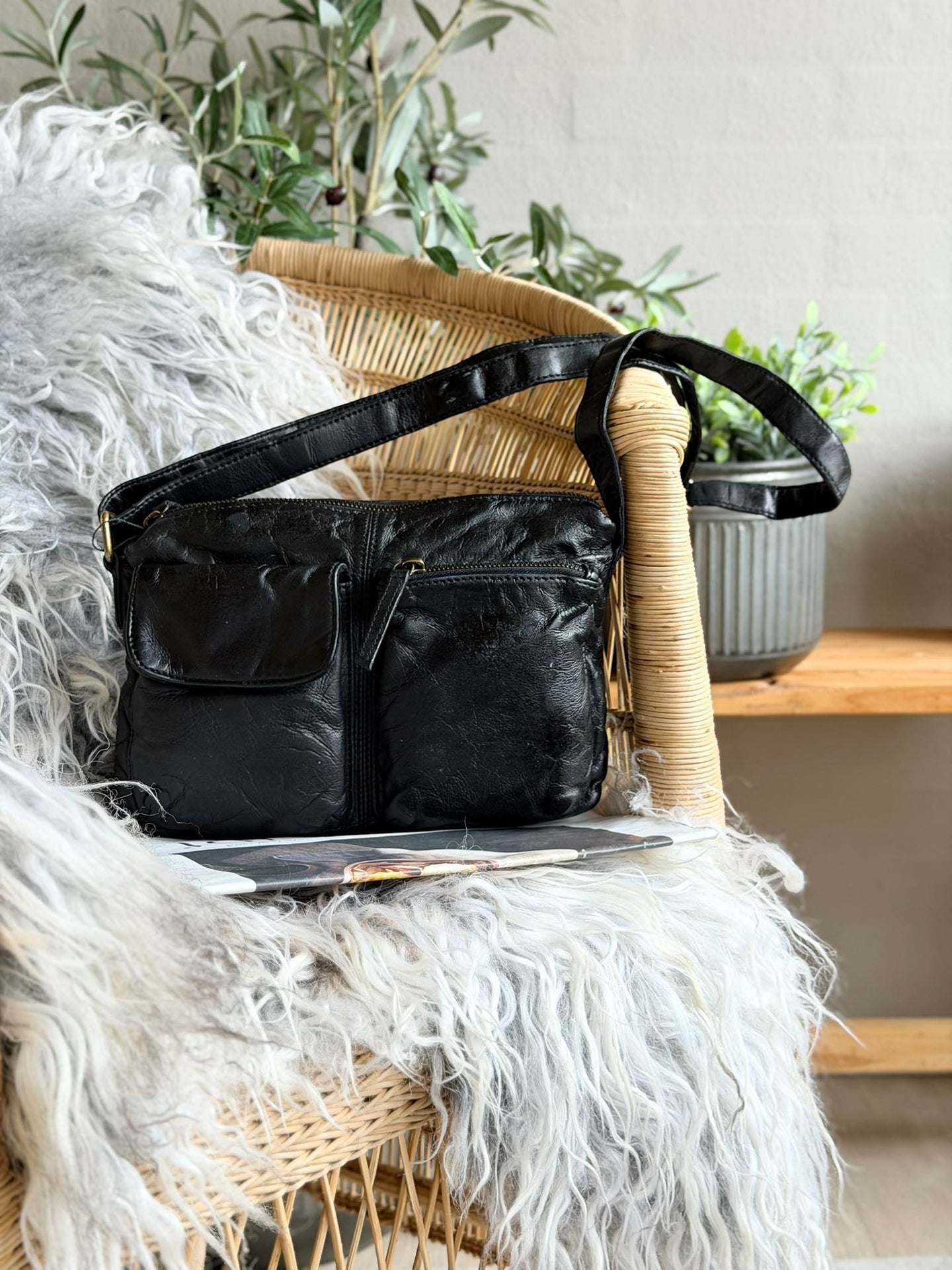 Crossover Munthe - Black