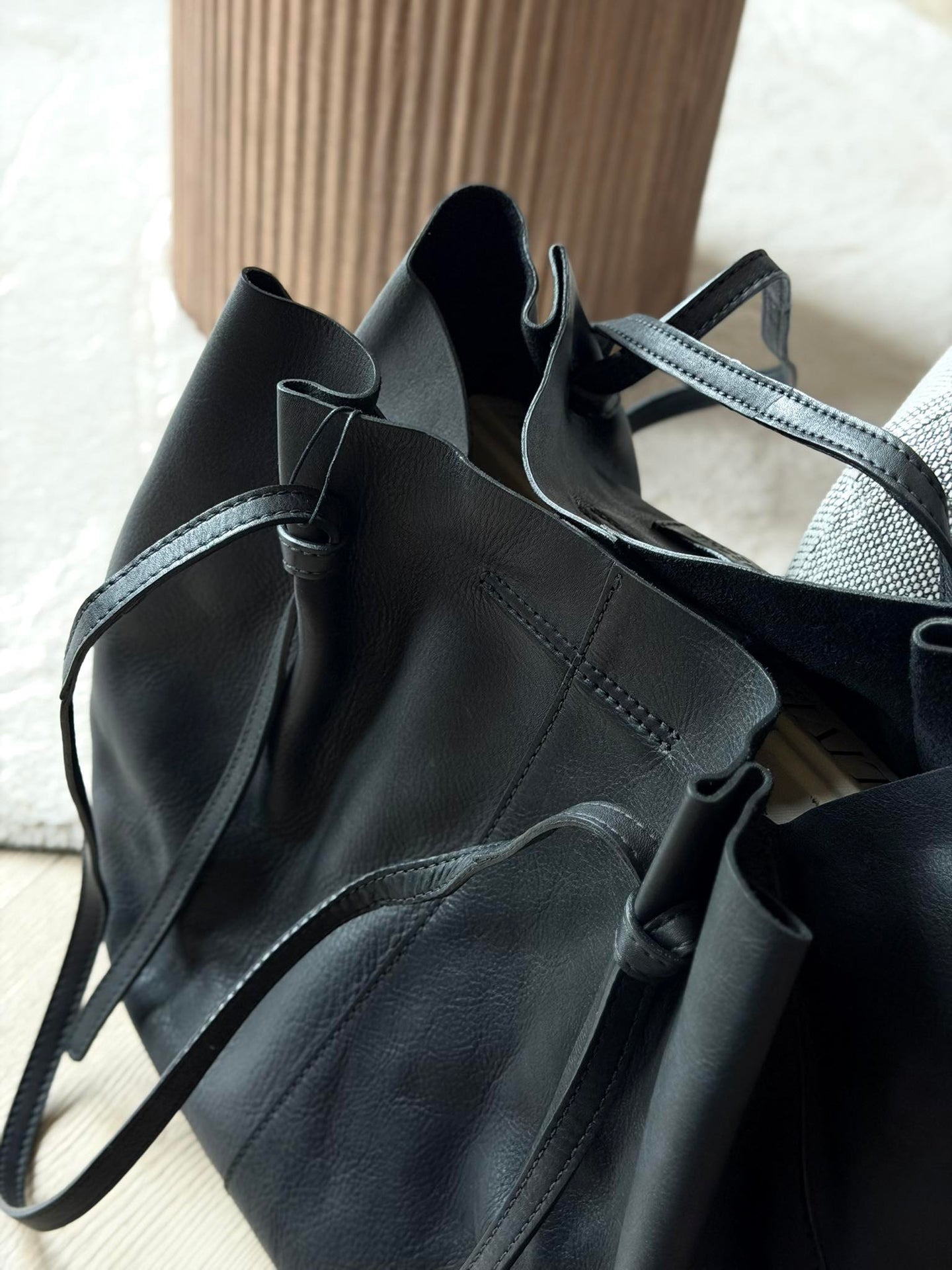 Shopper i mjukt läder - Svart