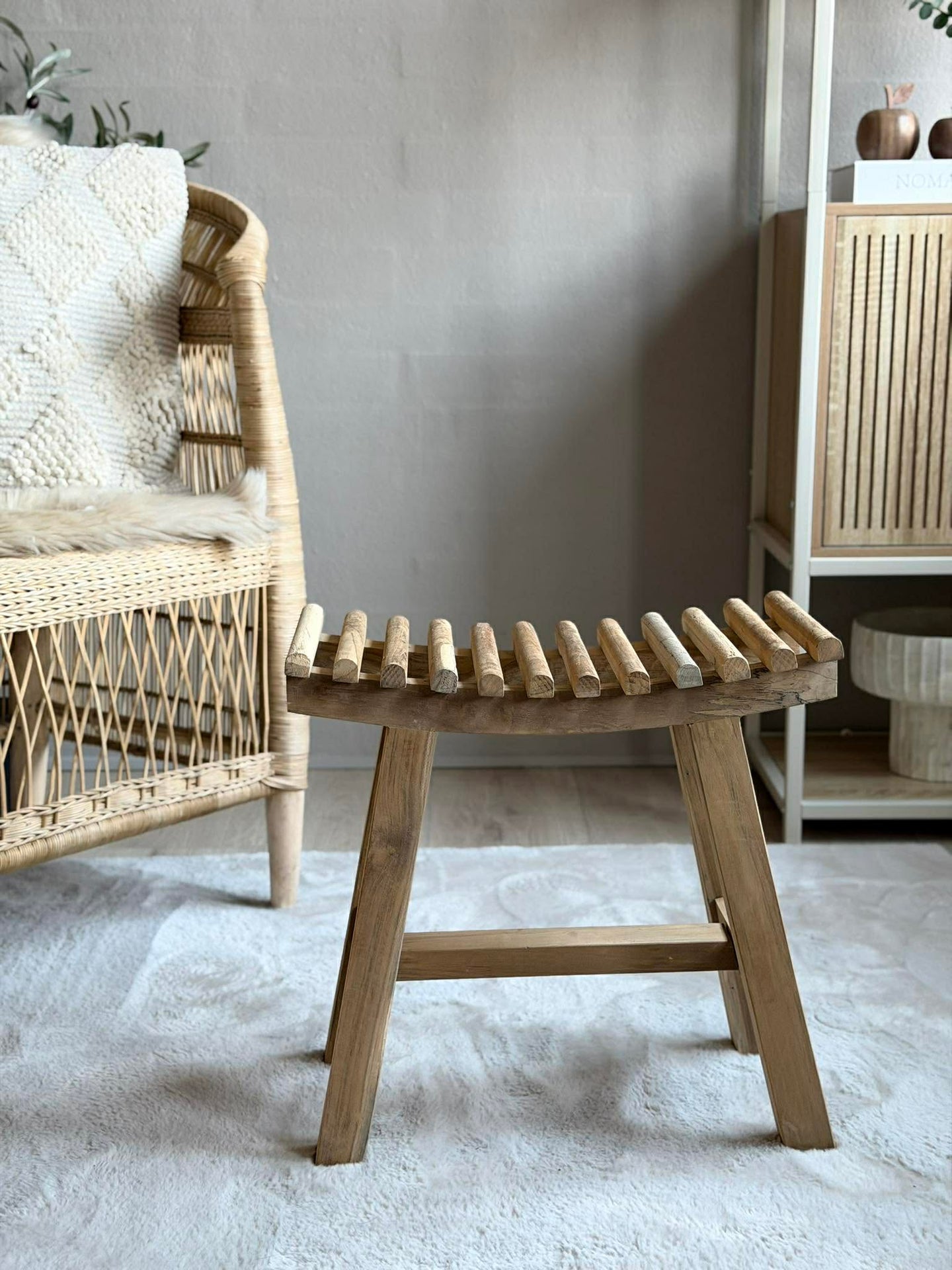 Pall Teak