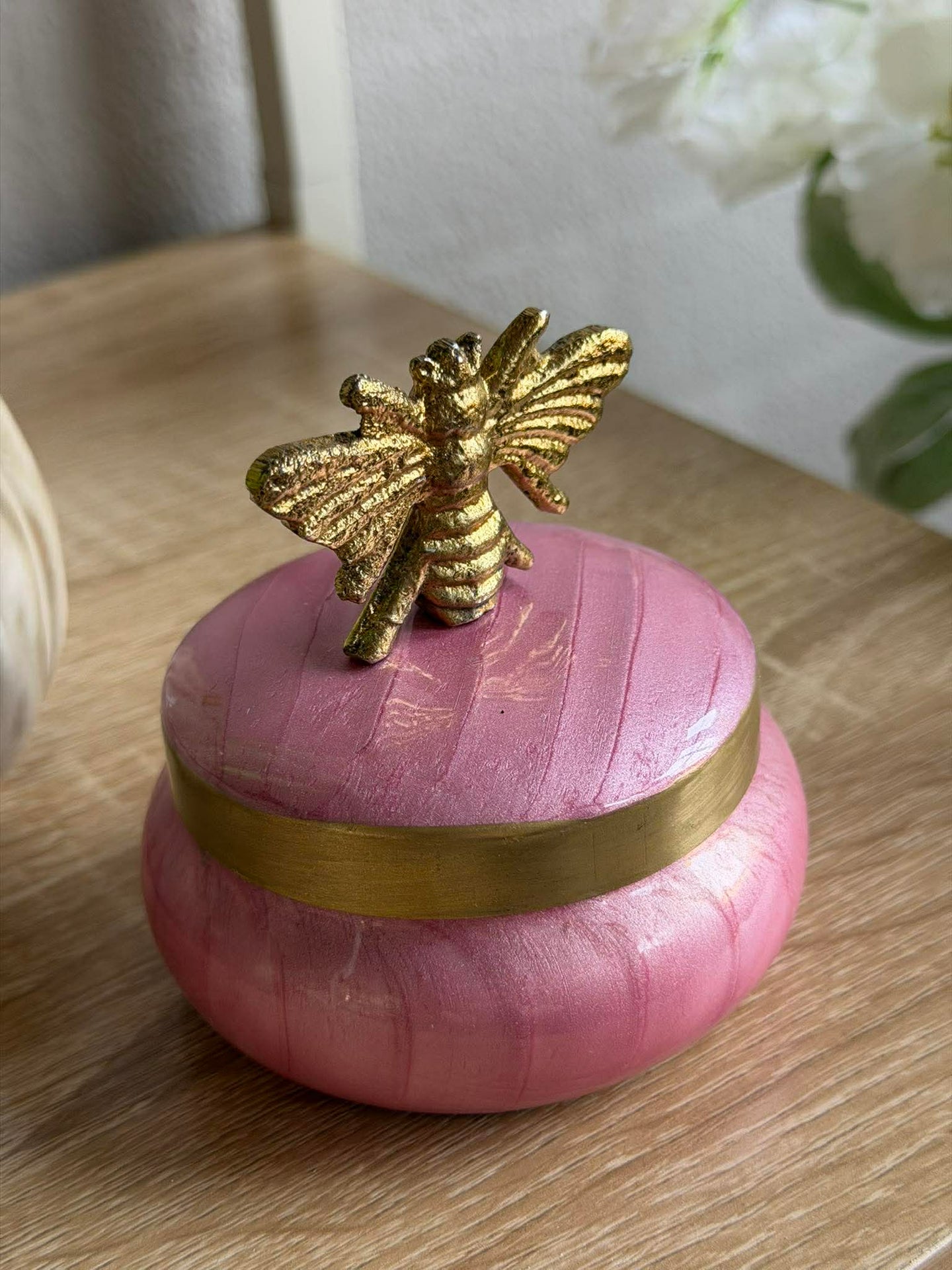 Kruka med lock – Pink med Bi
