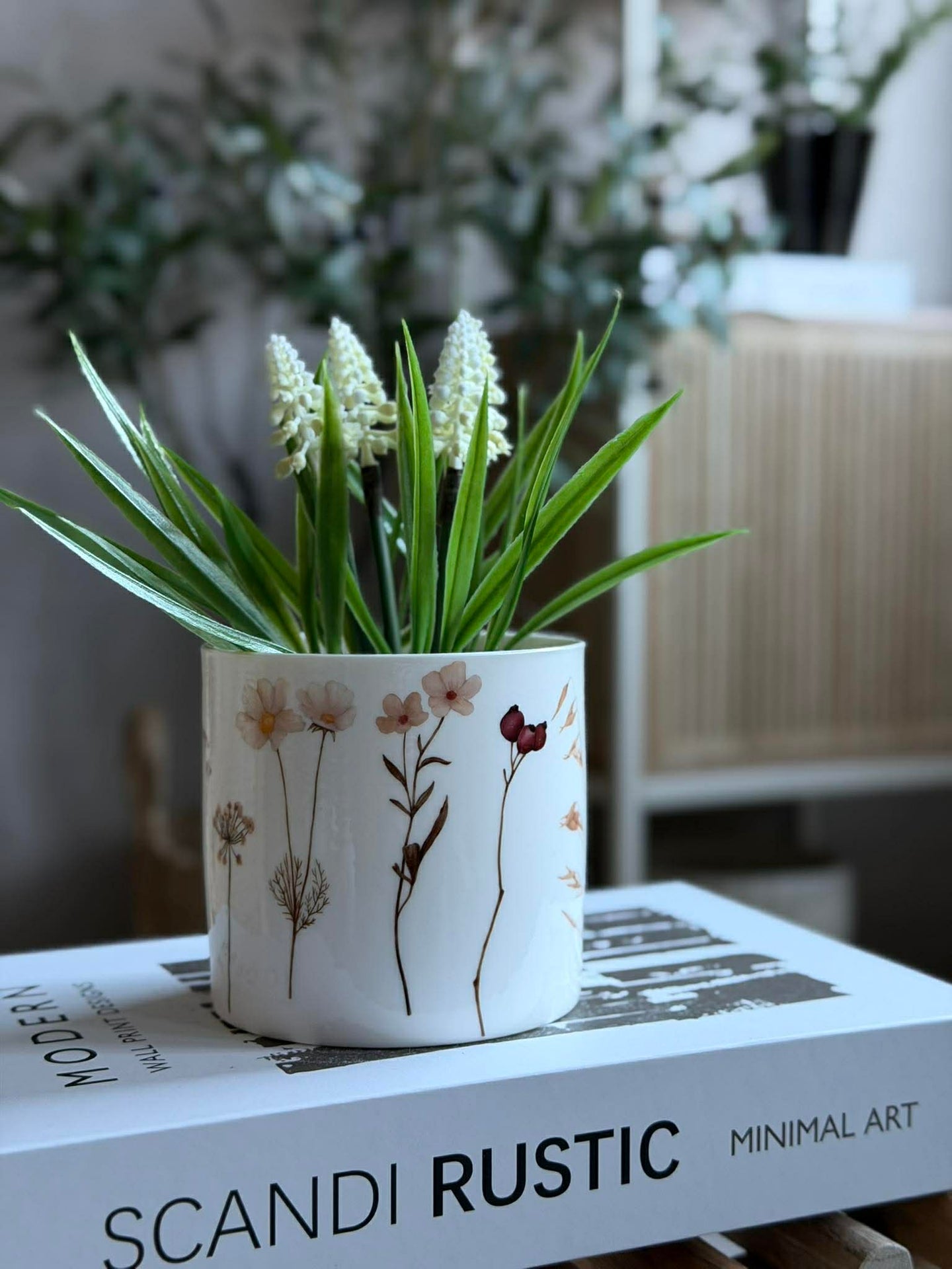 Krukskjulare Wild Flower - flera storlekar