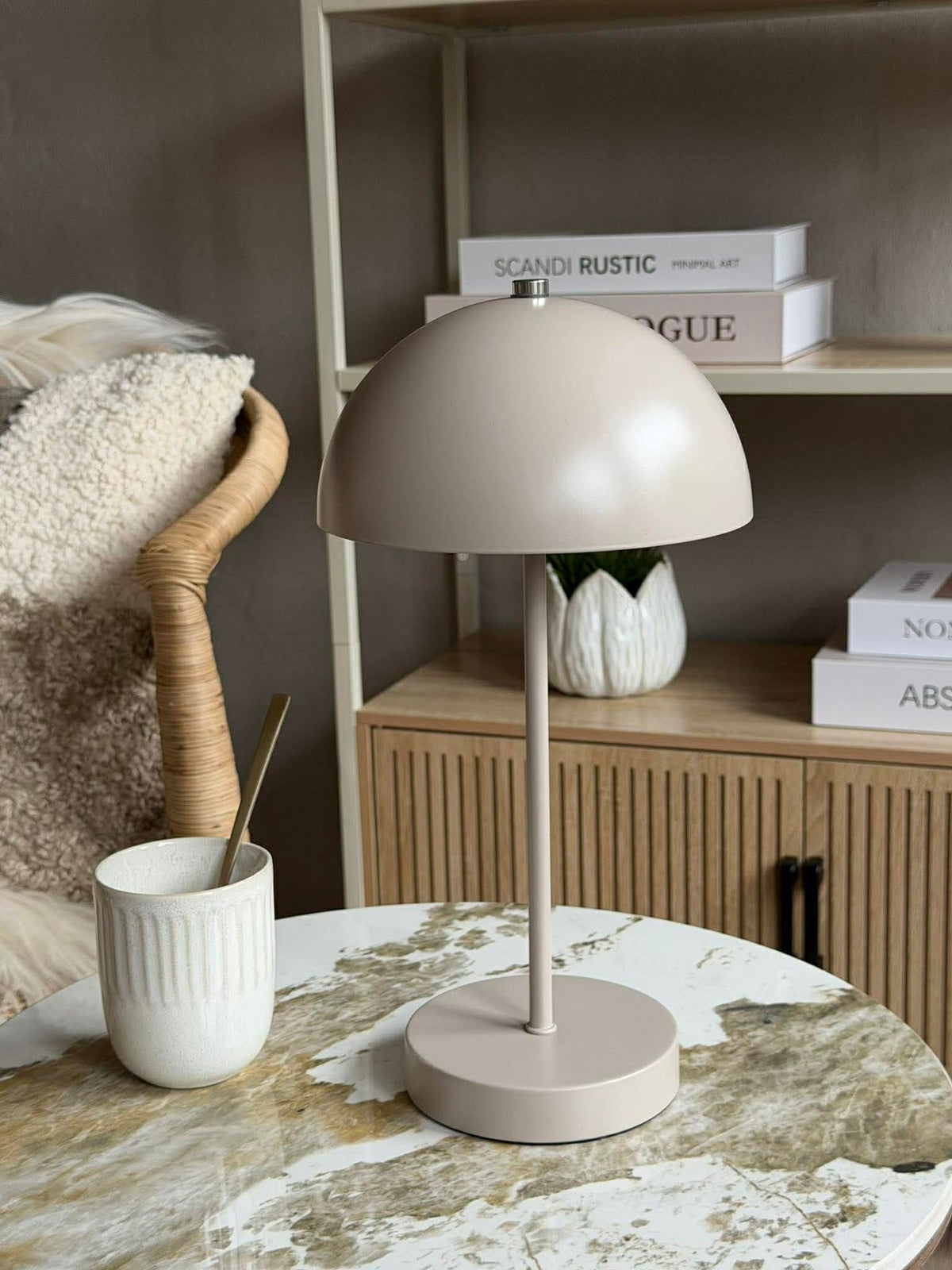 Bordslampa med touch - Large Sand