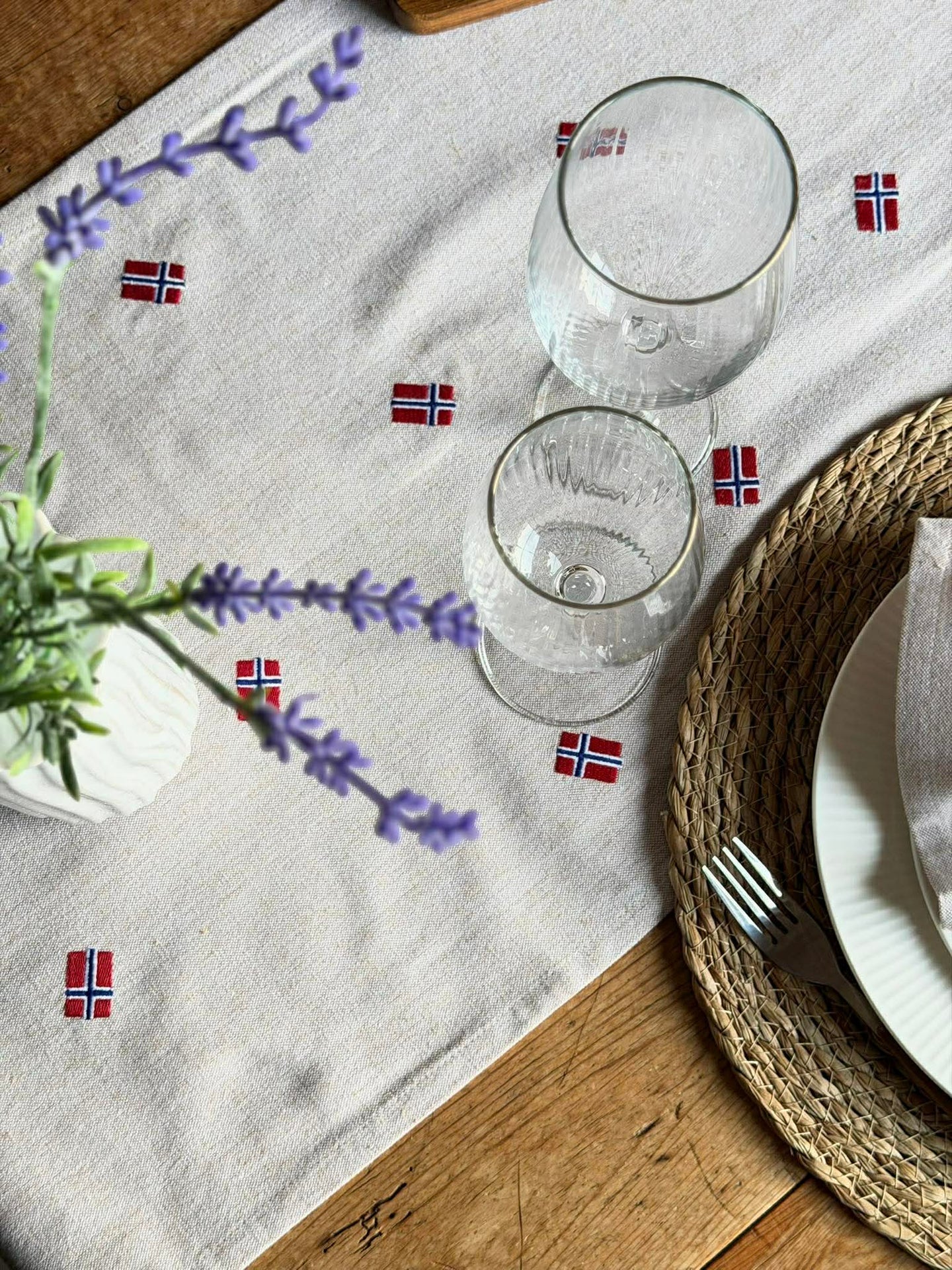 Bordslöpare med norska flaggor – Flera storlekar