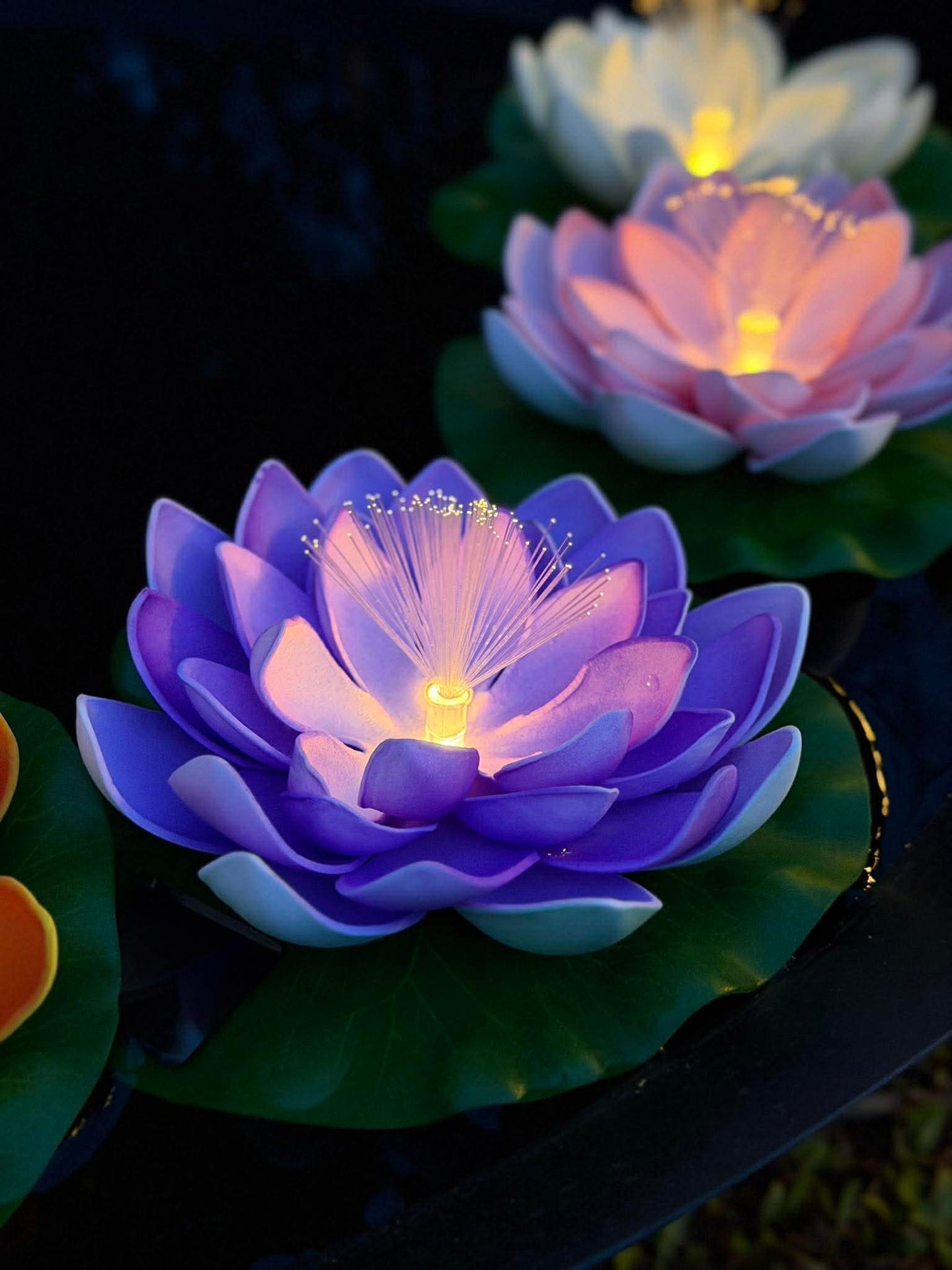 Lotus med solceller - Flera färger
