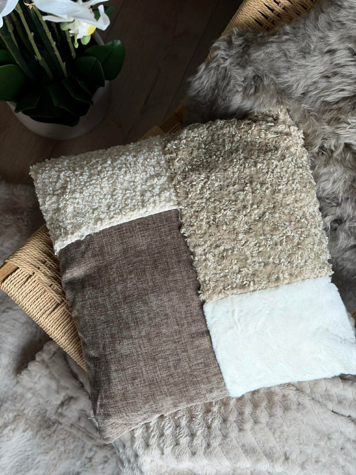 Fylld kudde 45x45 cm - Chenille