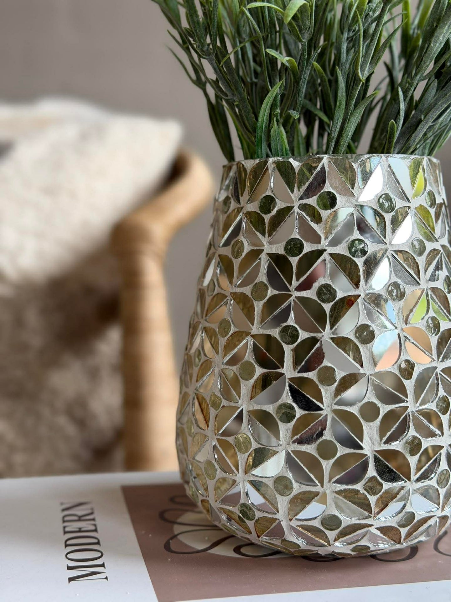 Mosaik ljusstake i glas för värmeljus