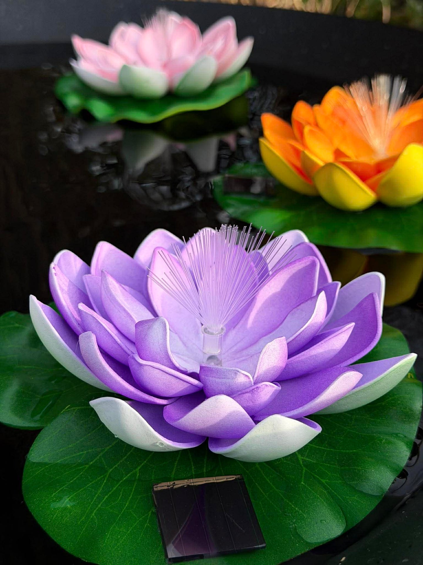 Lotus med solceller - Flera färger