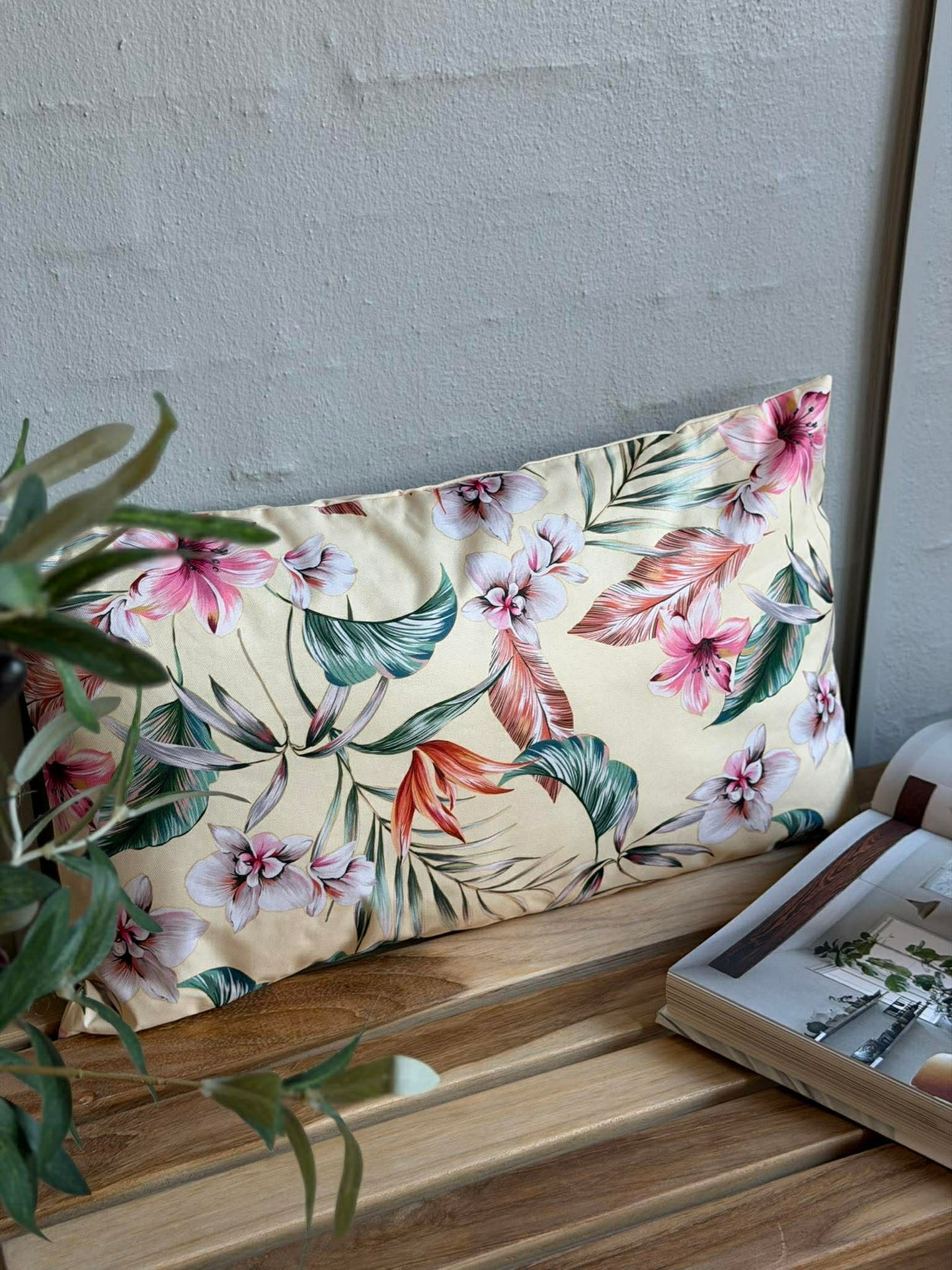 Kudde med fyllning Bloom - Flera färger