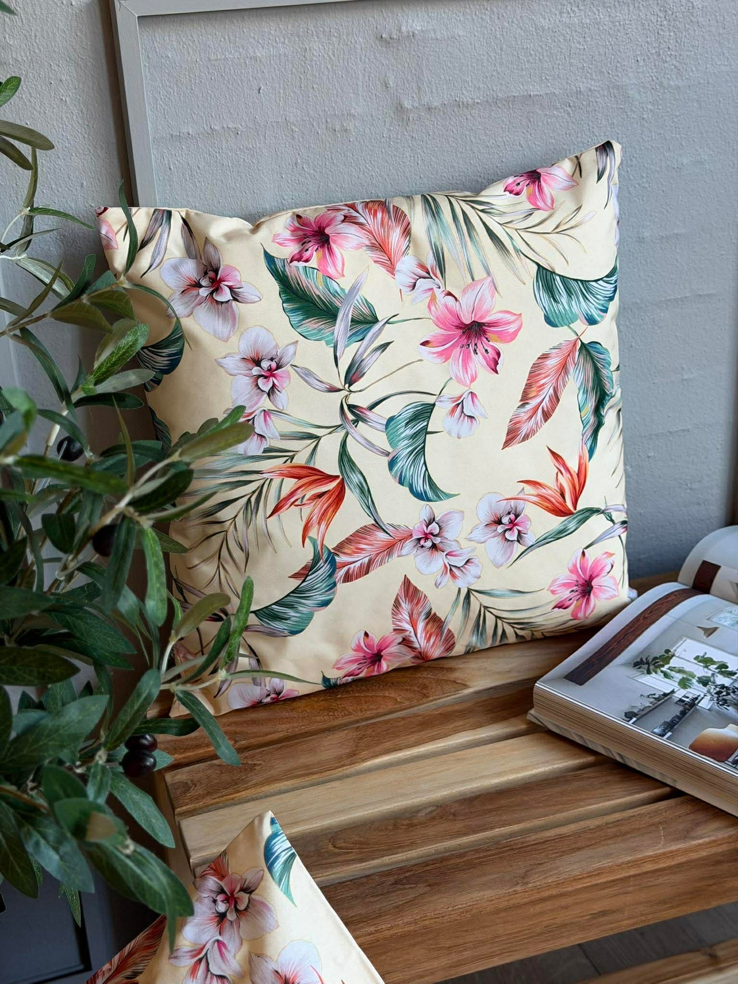 Kudde 45x45 cm - Bloom - Flera färger