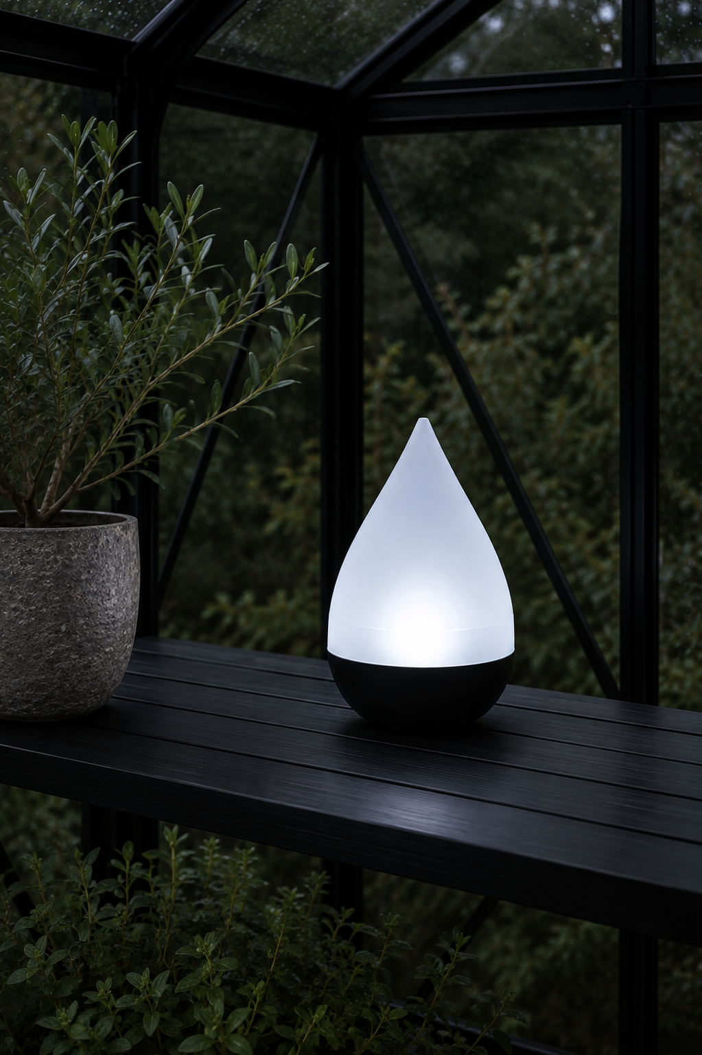 Bordslampa AURA med solceller