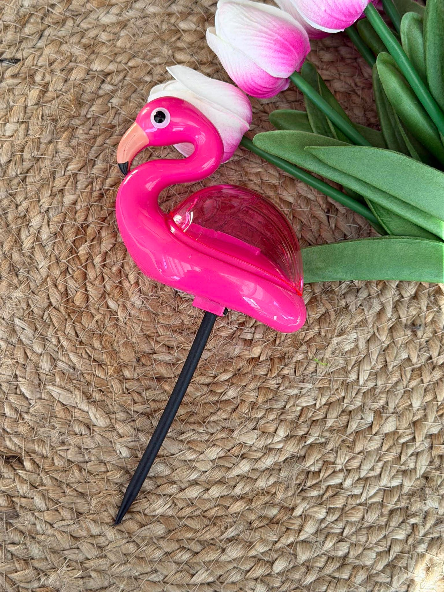 Flamingo på pinne - Solcellsdriven
