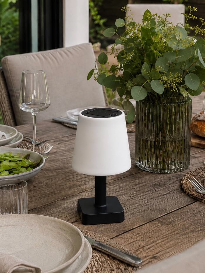 Bordslampa HALO Solar