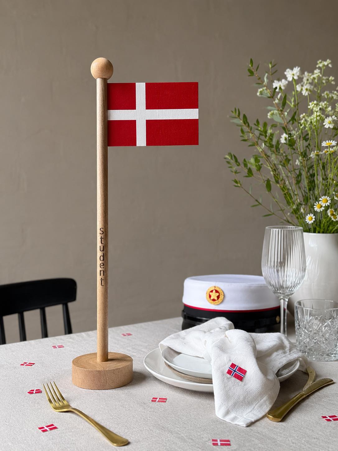 Flag Student wood - Flera storlekar