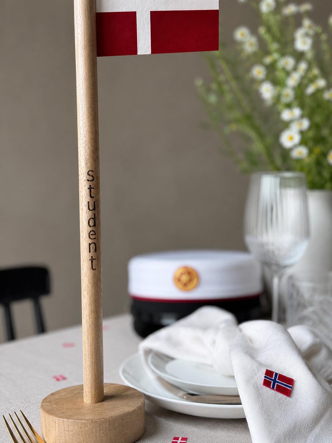 Flag Student wood - Flera storlekar