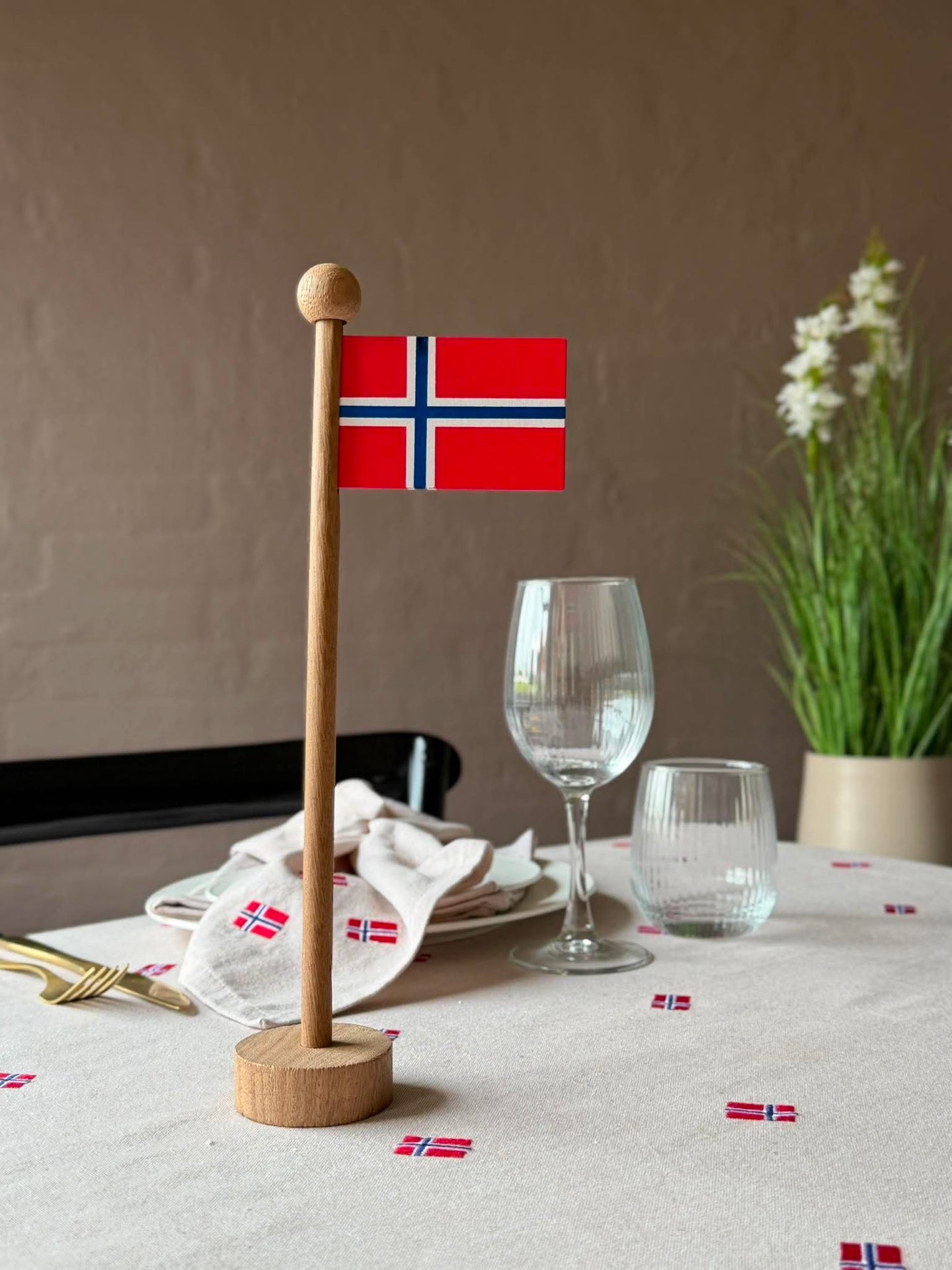 Norskt Flagg wood - Flera storlekar