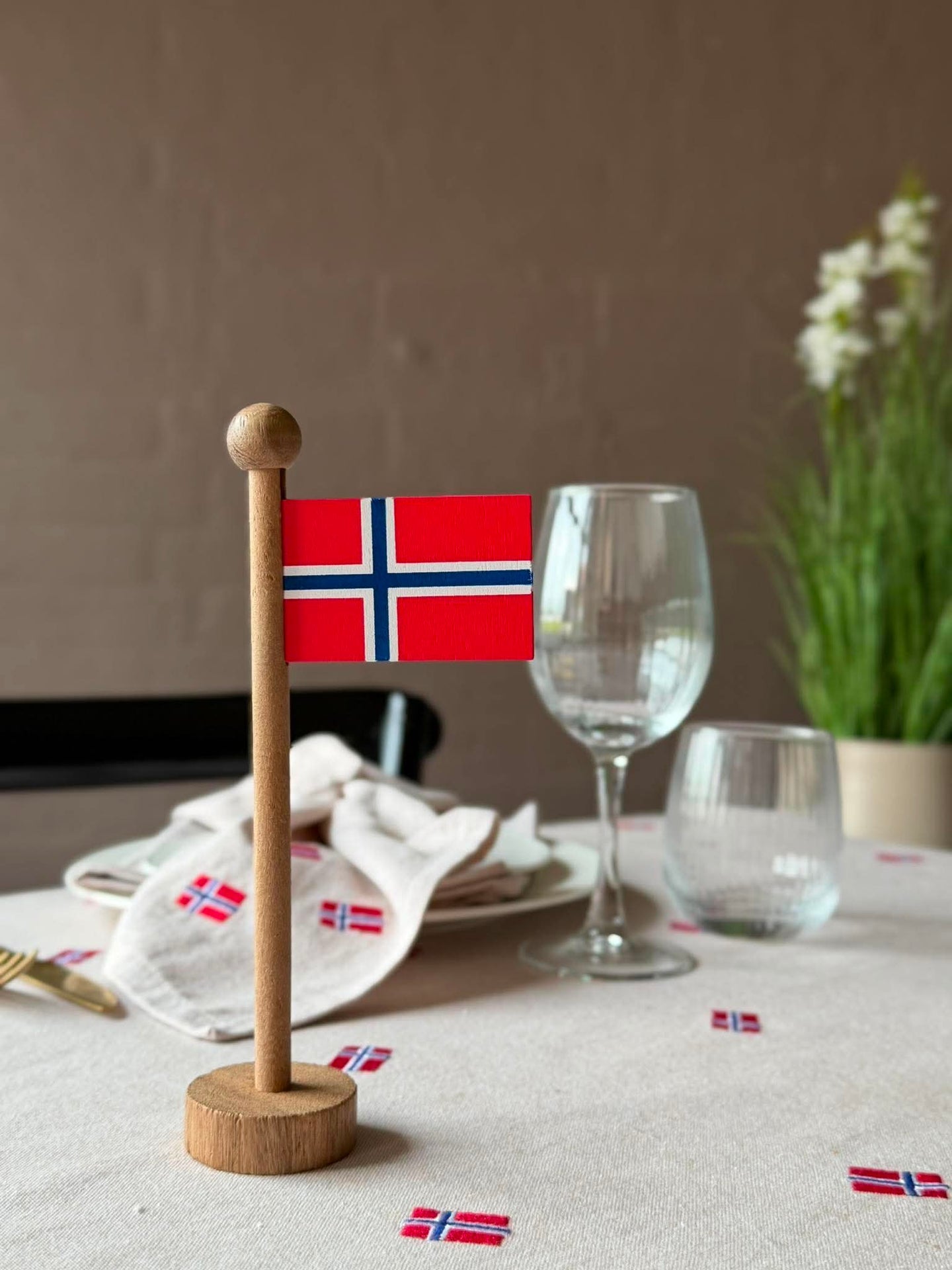 Norskt Flagg wood - Flera storlekar