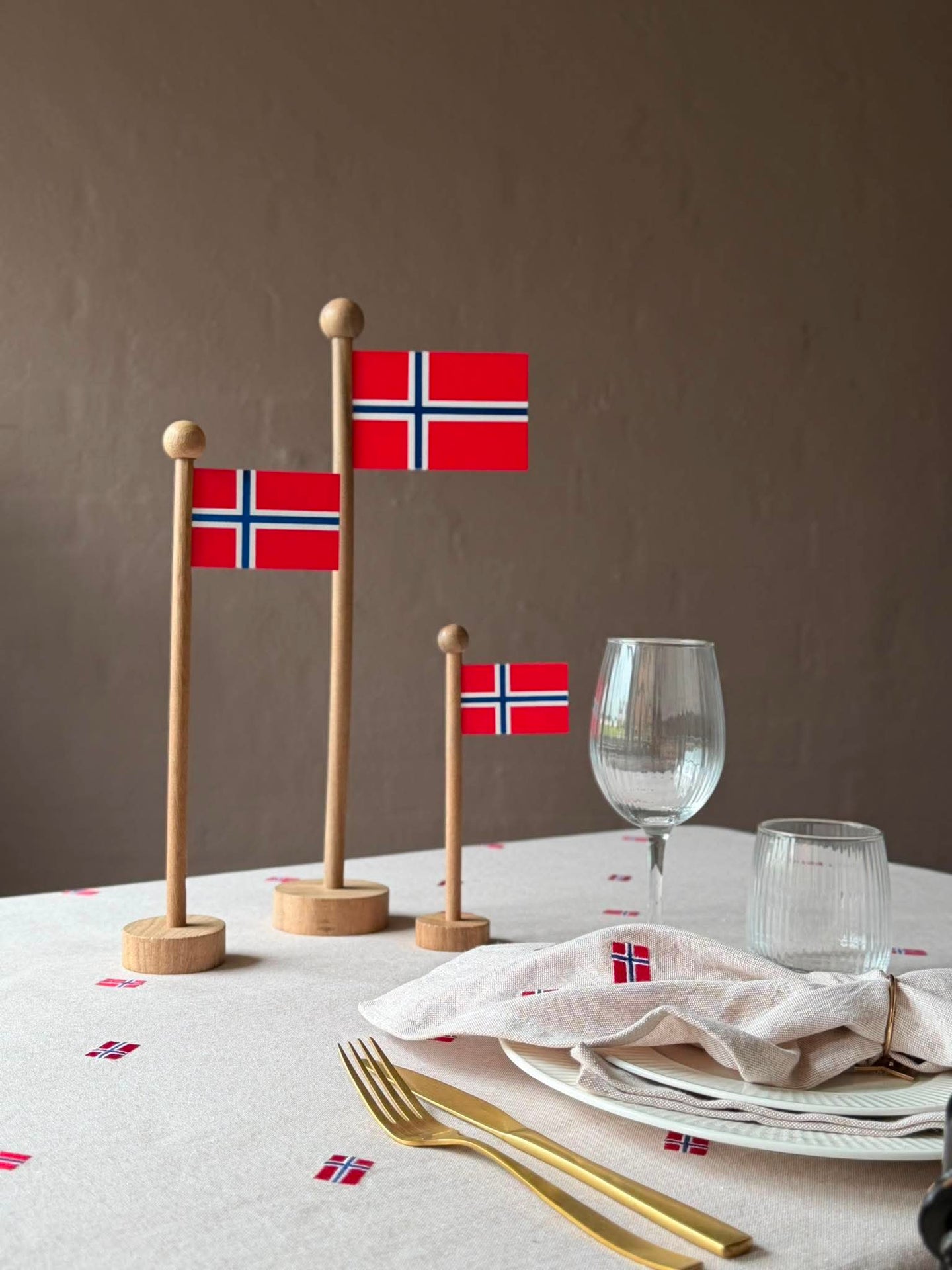 Norskt Flagg wood - Flera storlekar