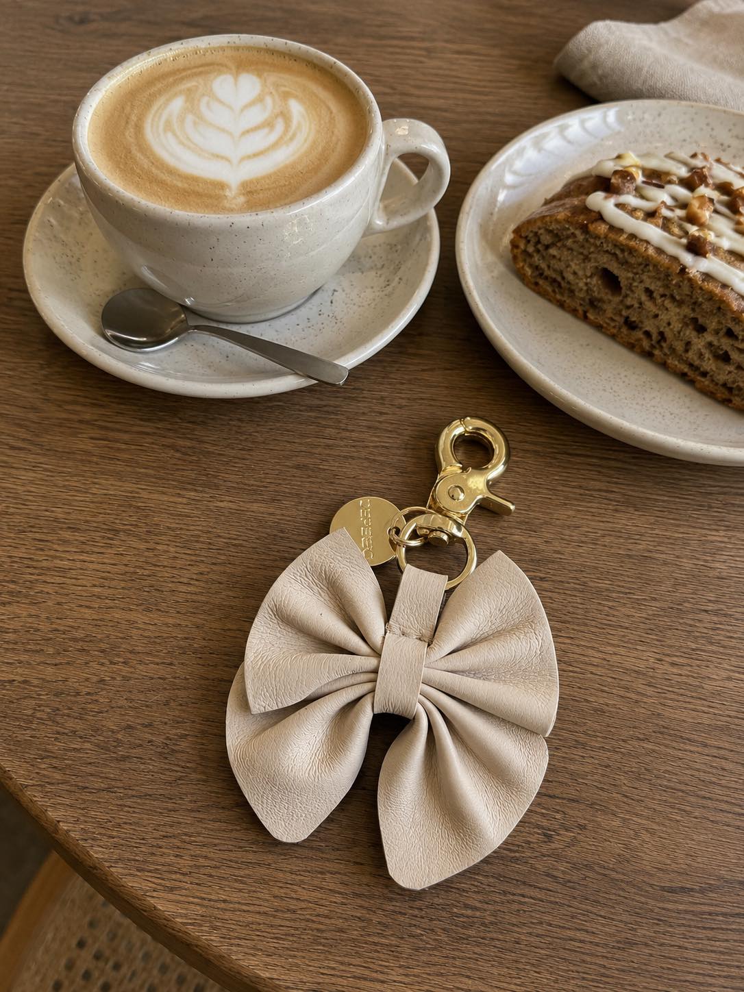 Nyckelring Rosett - Vanilla leather