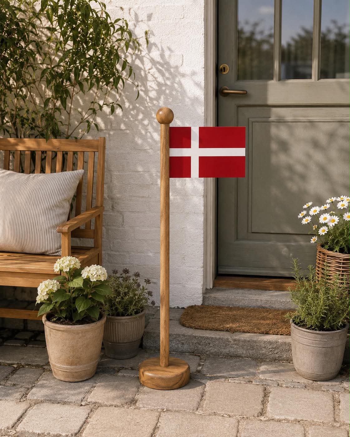 Dannebrog-flagga - Wood 100 cm