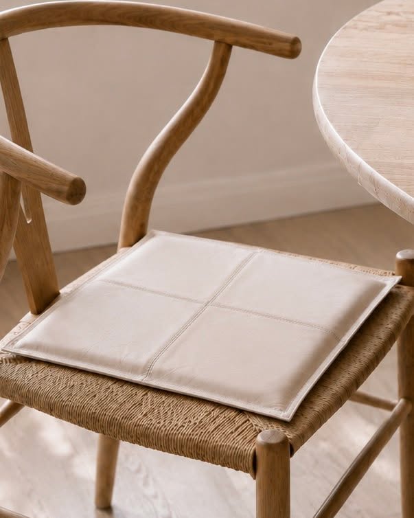 Dyna i läder - Beige 38x38 cm