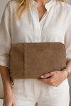 Clutch mockaskinn camel