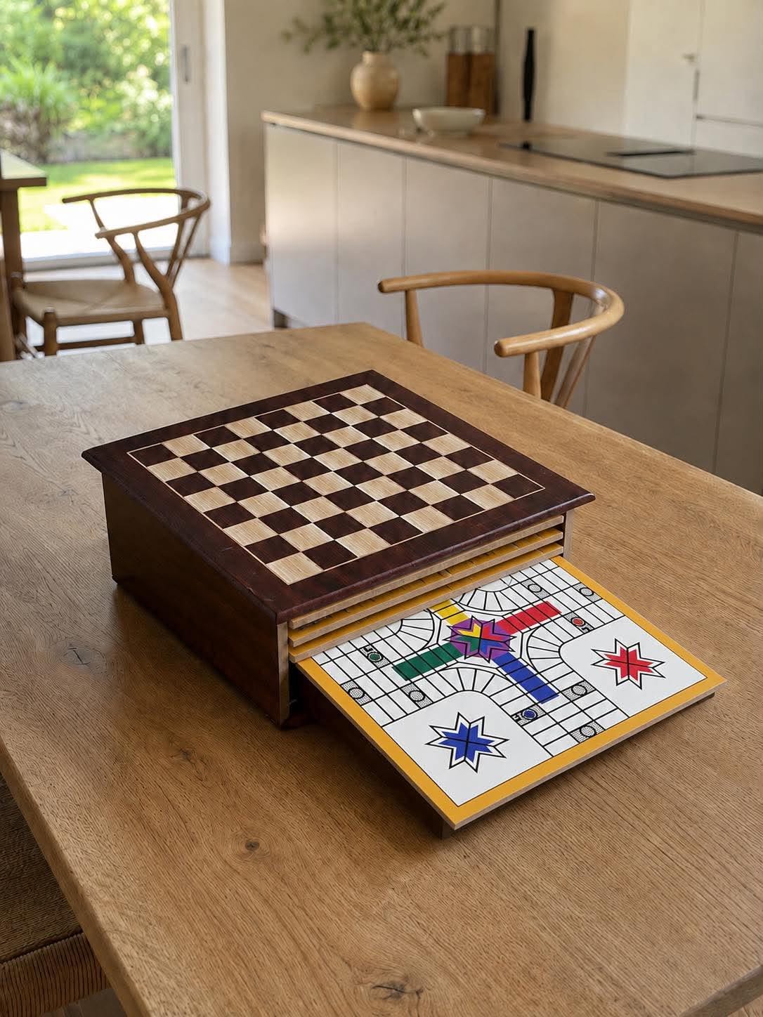 Box med 12 brädspel