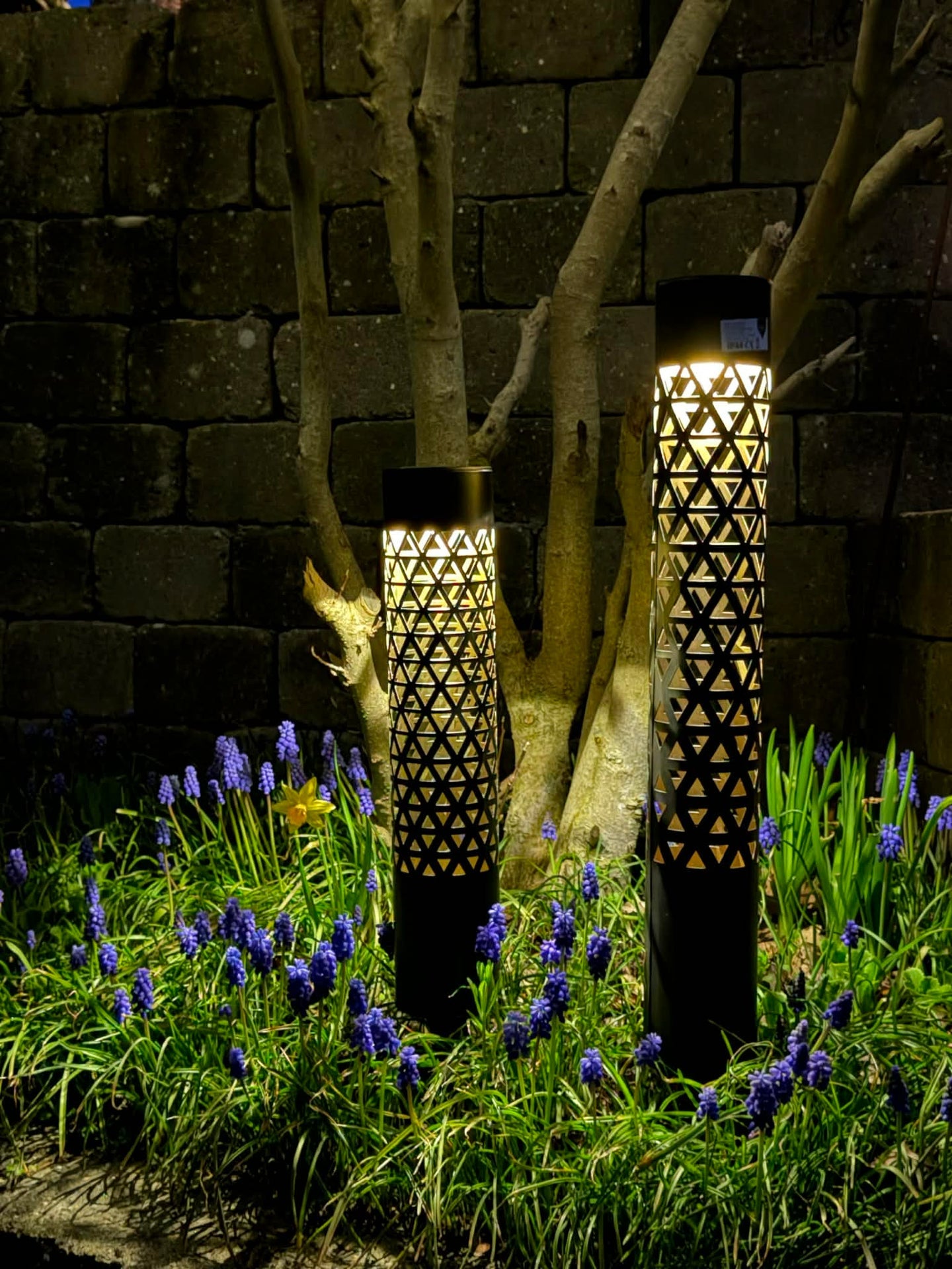 Trädgårdslampa Black Nordic - Flera storlekar