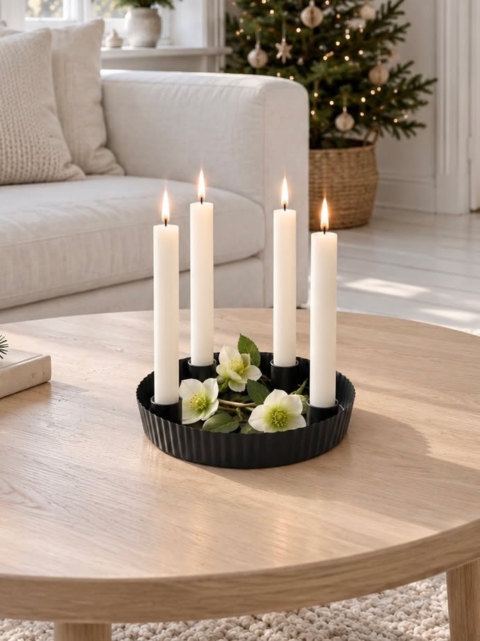Adventsljusstake i metall – svart, rund