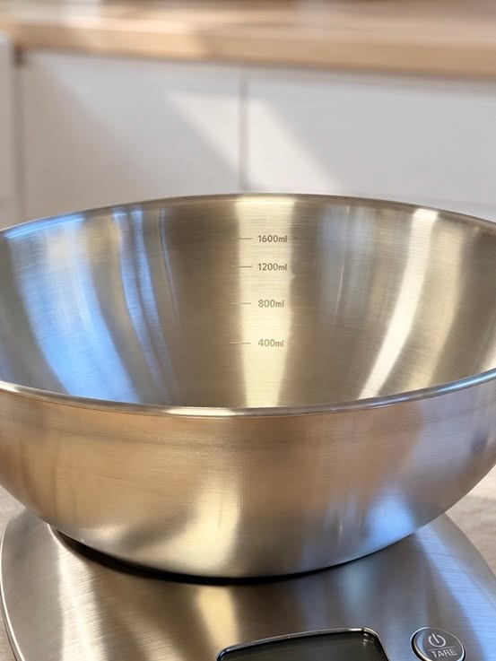 Köksvåg med skål – rostfritt stål