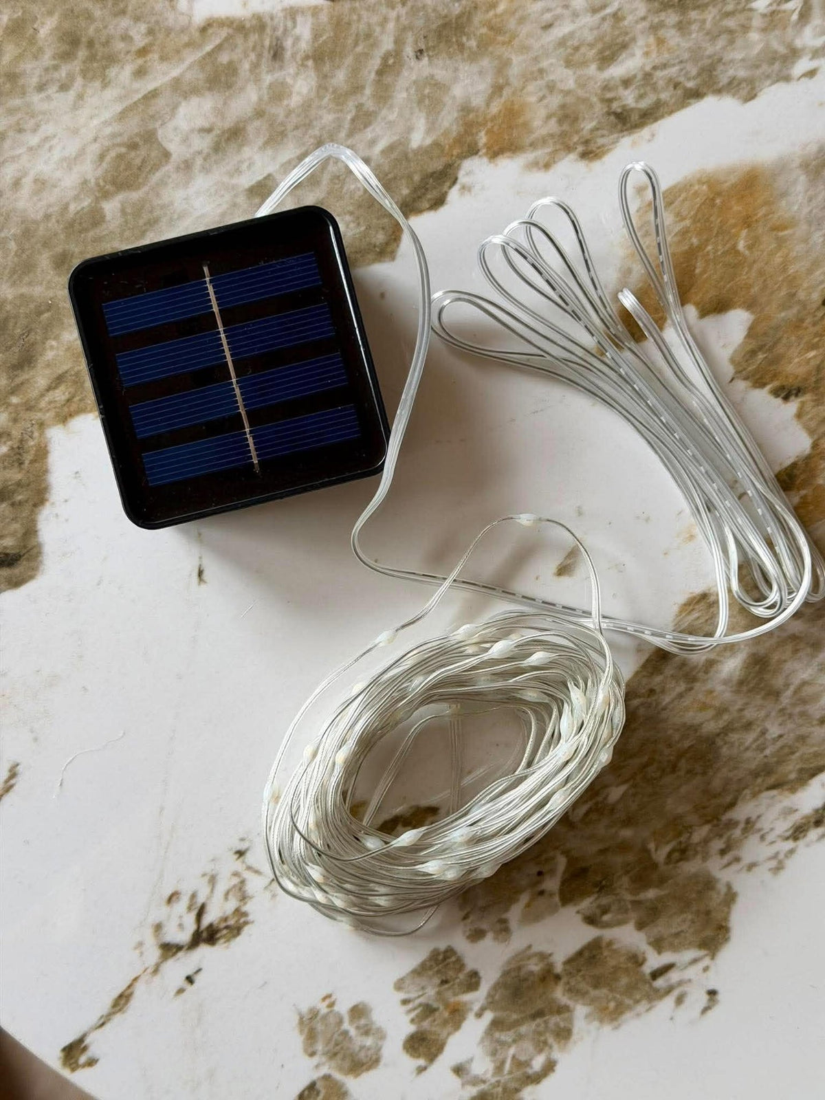 Solcellsslinga med 120 varmvita LED-lampor och 8 funktioner