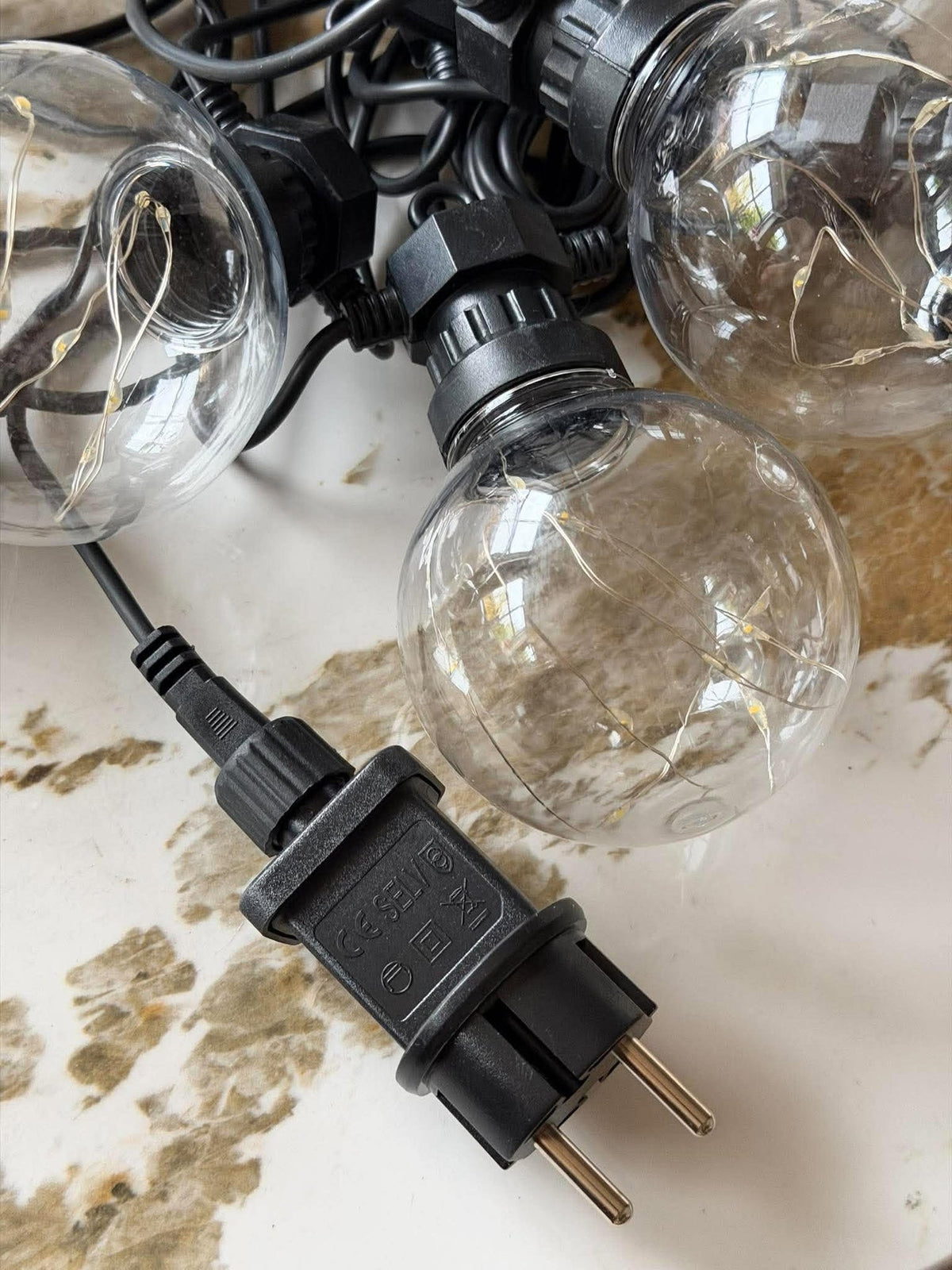 LED-ljusslinga med 10 lampor och totalt 100 varmvita mikro-LED:er